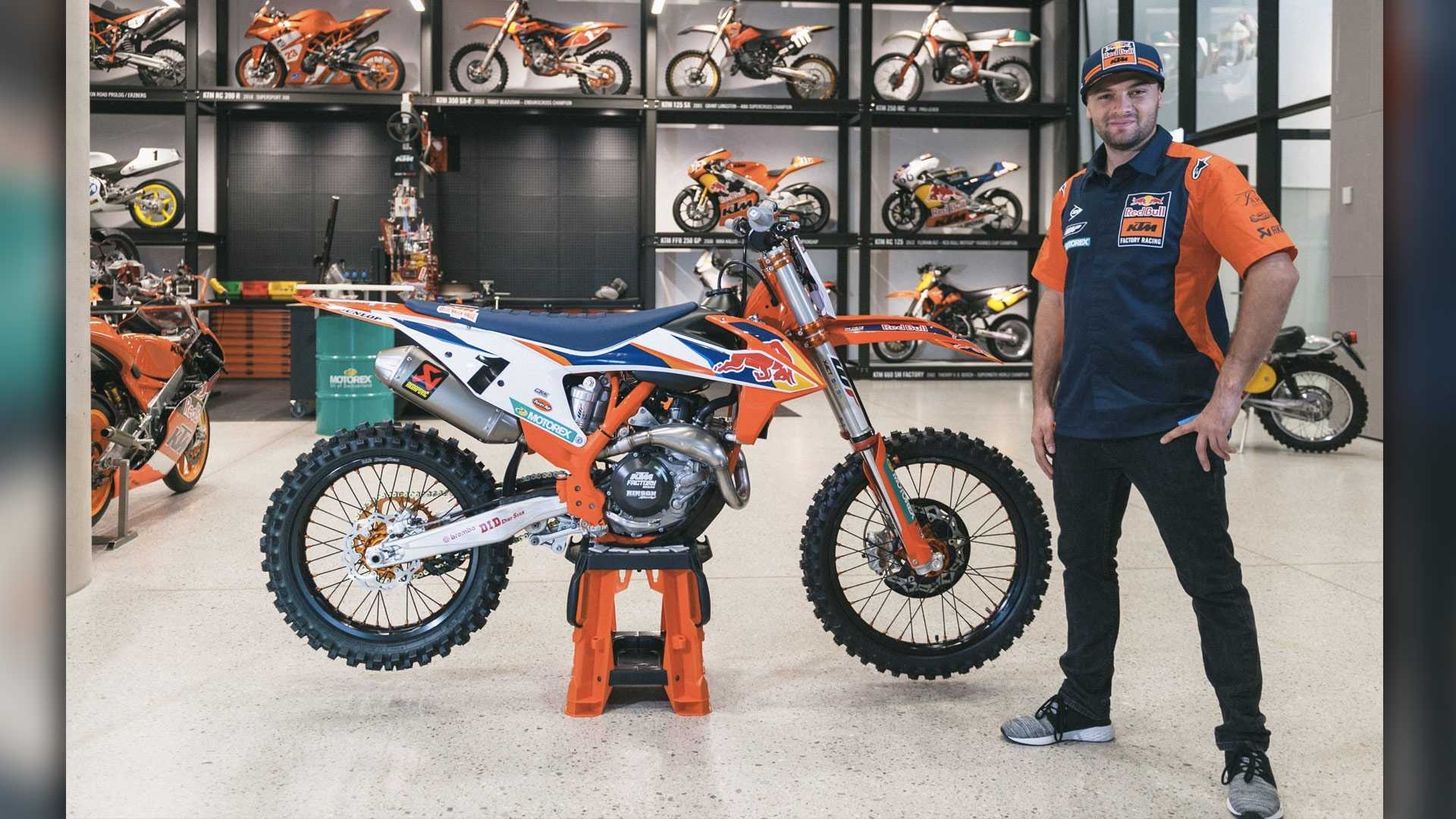 Ra mắt KTM 450 SX-F Factory Edition ảnh 1 Ra mat KTM 450 SX-F Factory Edition anh 1