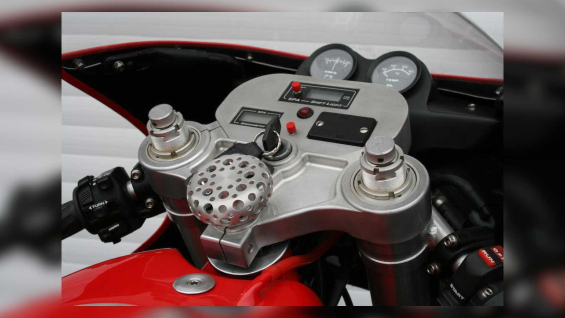 moto Ferrari doc nhat the gioi anh 5