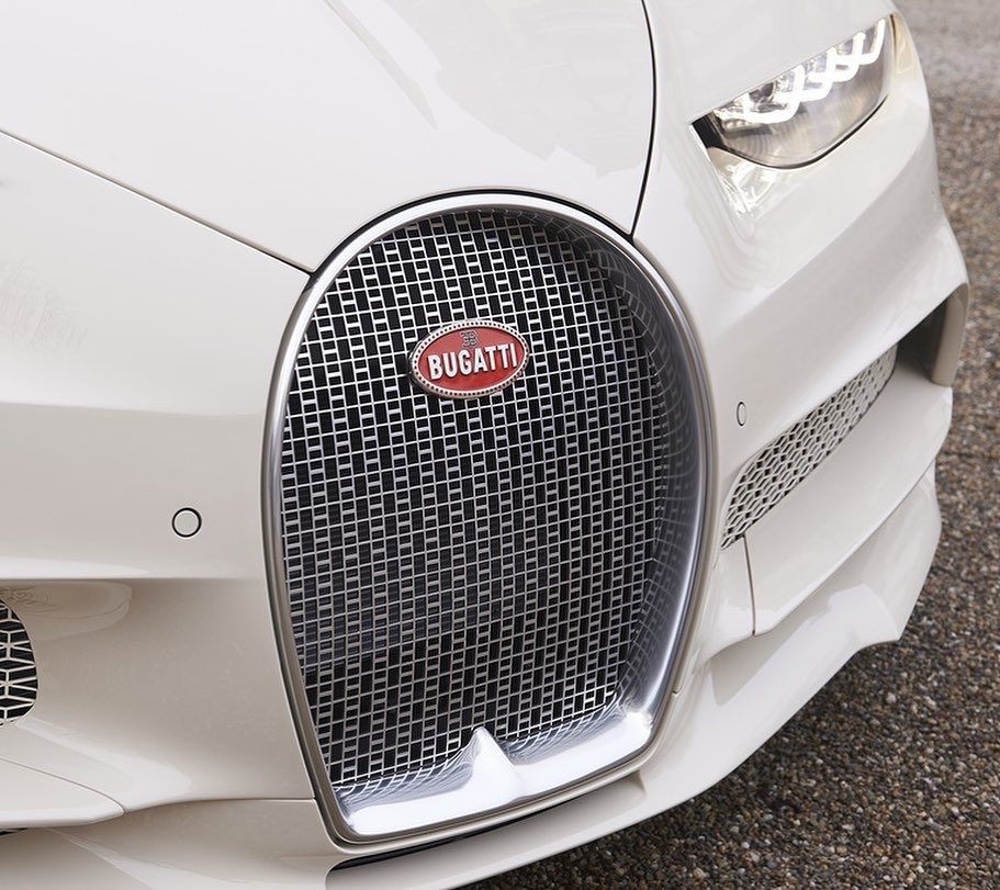 Bugatti Chiron phiên bản giới hạn ảnh 2 Bugatti Chiron phien ban gioi han anh 2