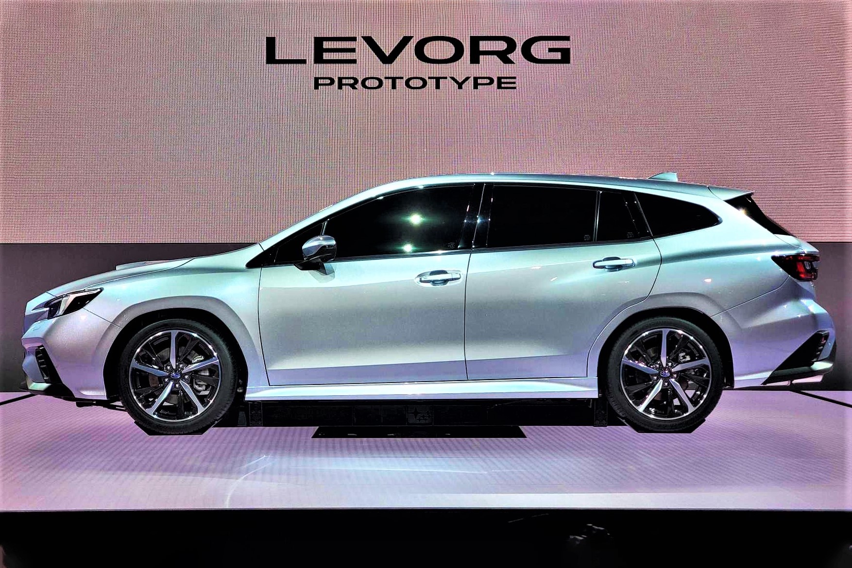 Subaru Levorg Prototype STI Sport sap ra mat voi dong co tang ap 1.8L hinh anh