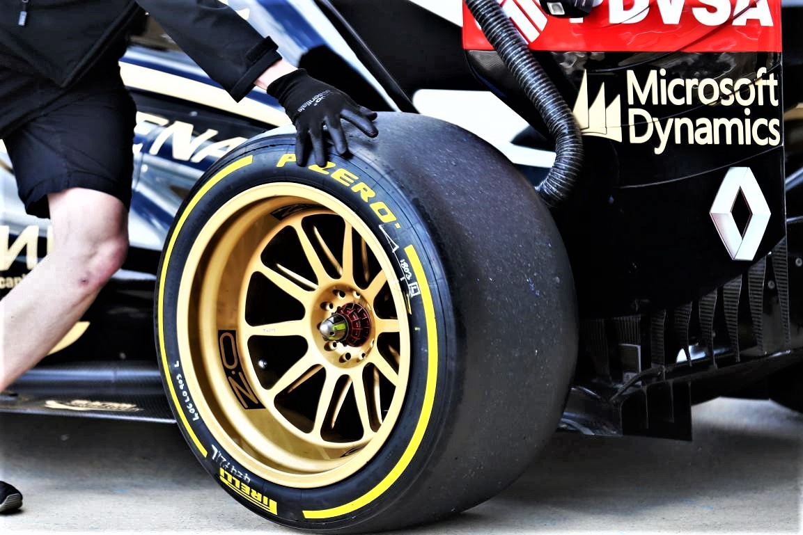 Xe dua F1 se thay doi kich thuoc banh xe tu nam 2021 hinh anh