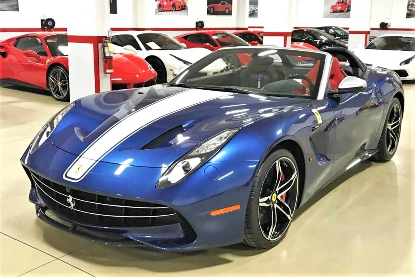 Hang hiem Ferrari F60 chay gan 200 km rao ban muc gia bi an hinh anh