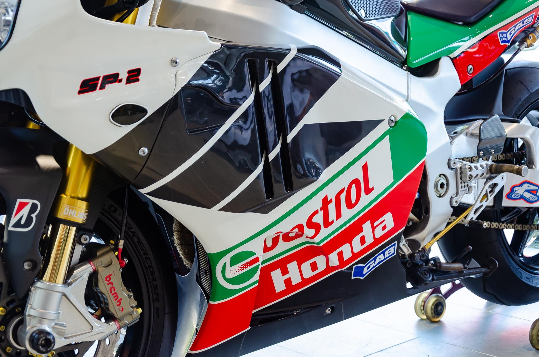 Chi tiet Honda VTR 1000 RC51 SP2 doc nhat VN anh 11