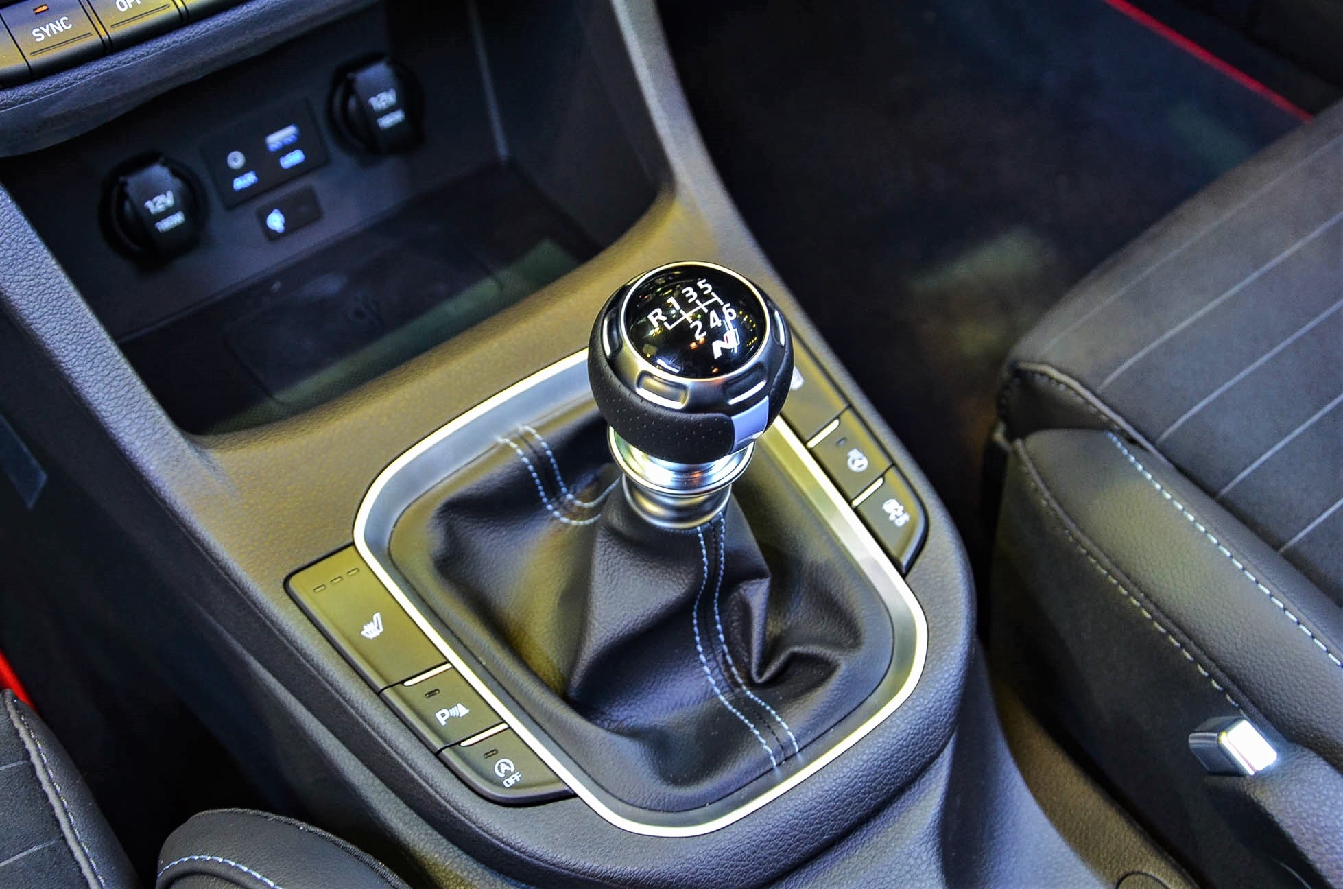 Chi tiết Hyundai i30 N ảnh 9 Chi tiet Hyundai i30 N anh 9