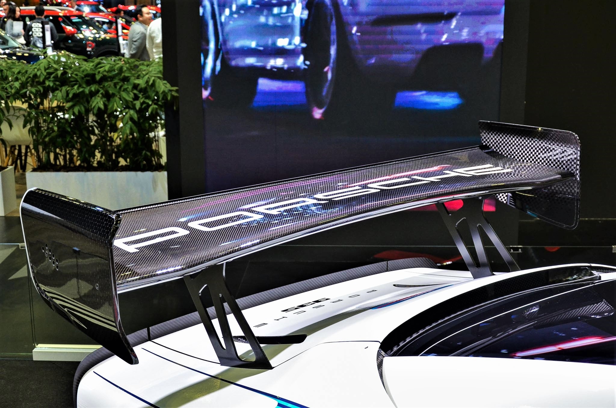 Porsche 935 phien ban ky niem anh 4