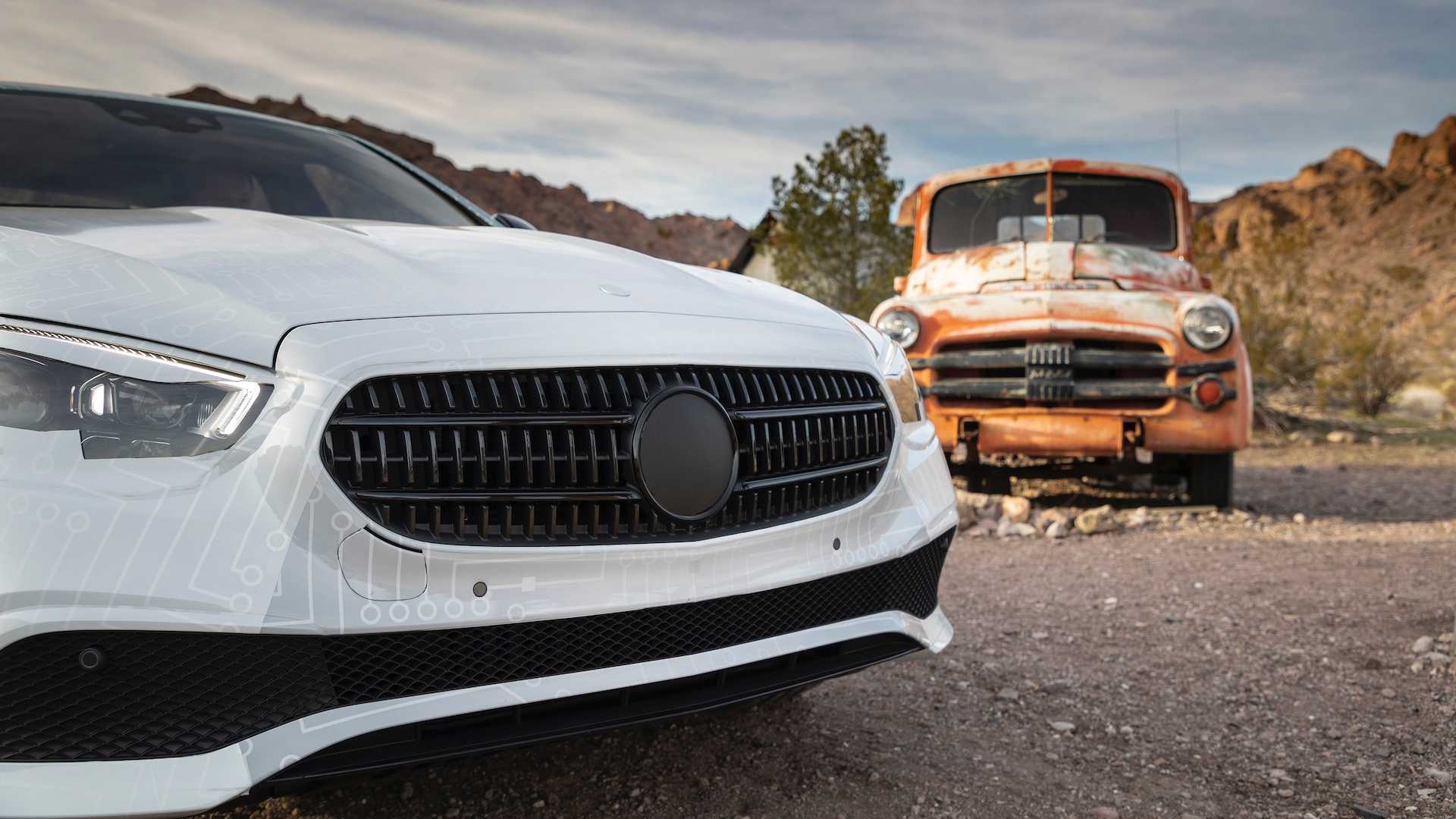 Chi tiet Mercedes-Benz E-Class the he moi anh 2