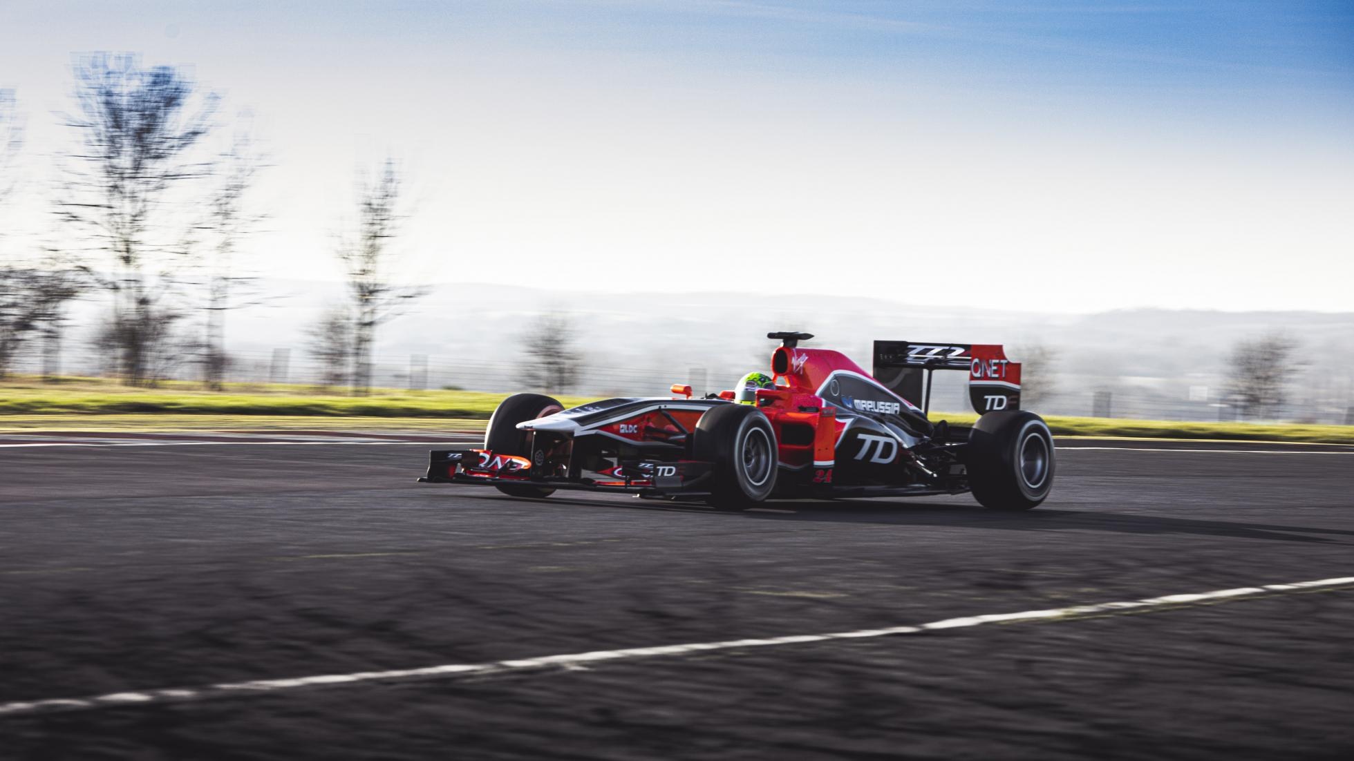 so huu sieu xe F1 voi gia gan 2 trieu USD anh 4