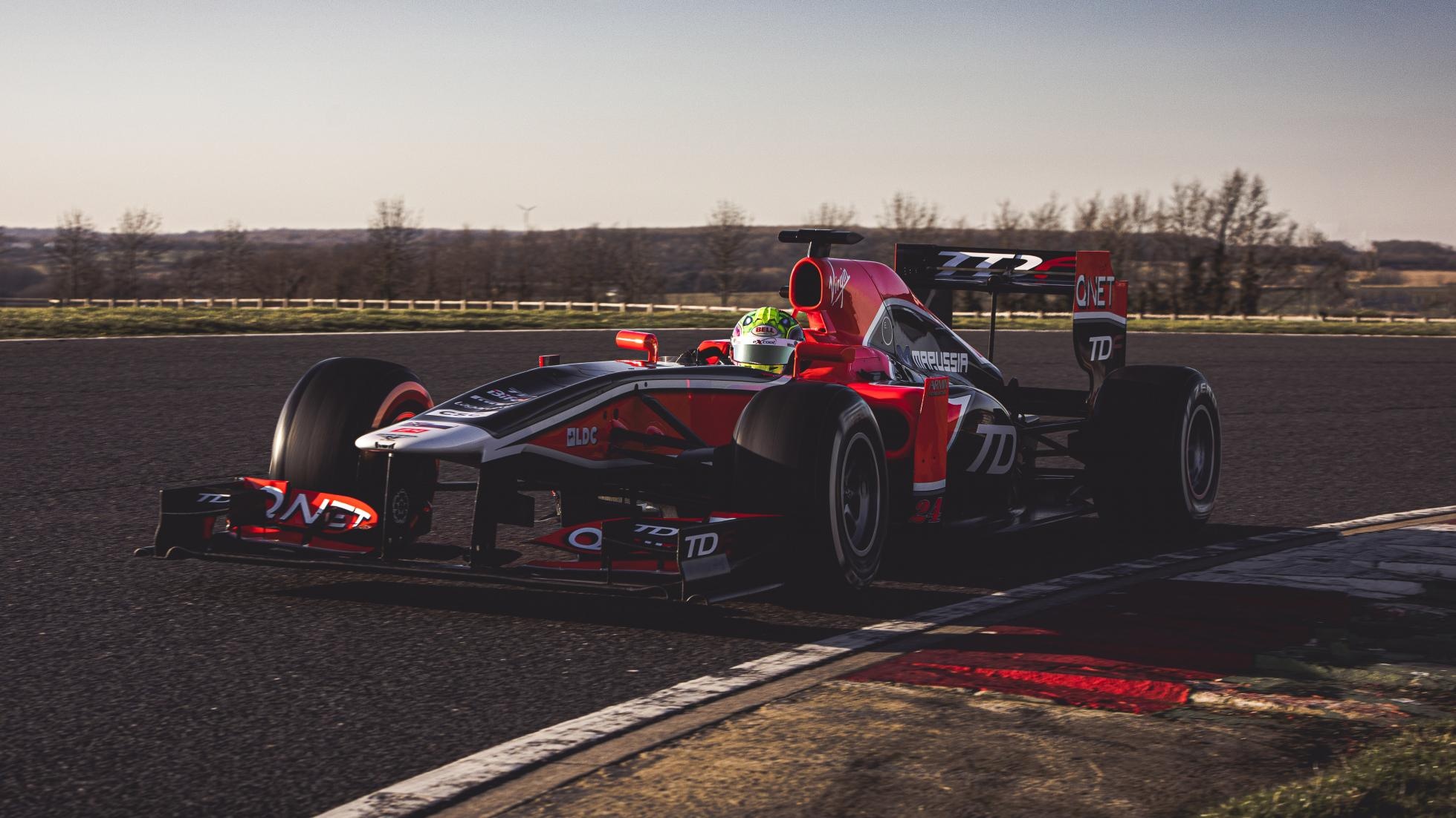 so huu sieu xe F1 voi gia gan 2 trieu USD anh 2