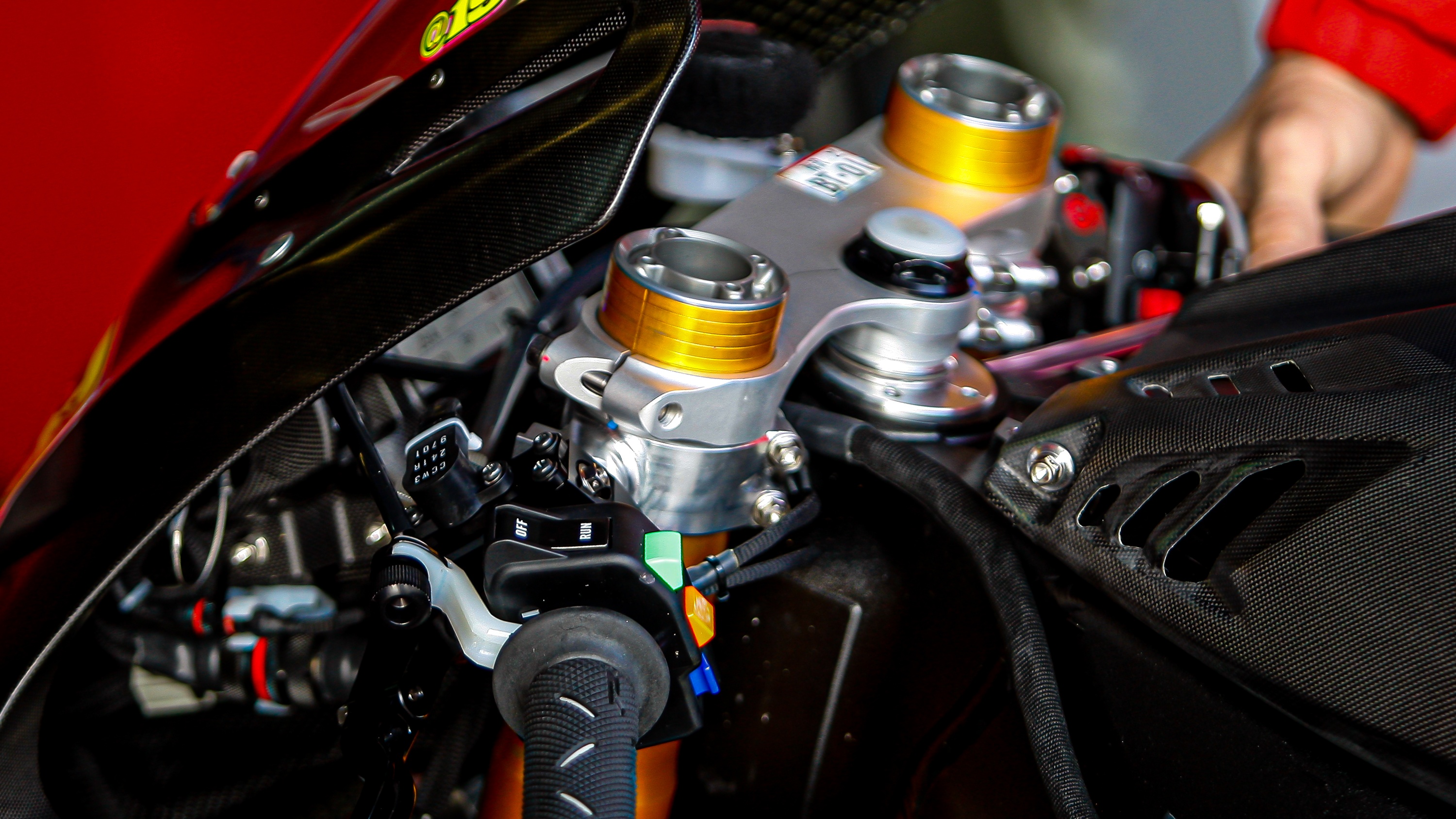 CBR1000RR-R phien ban xe dua chuyen nghiep anh 4