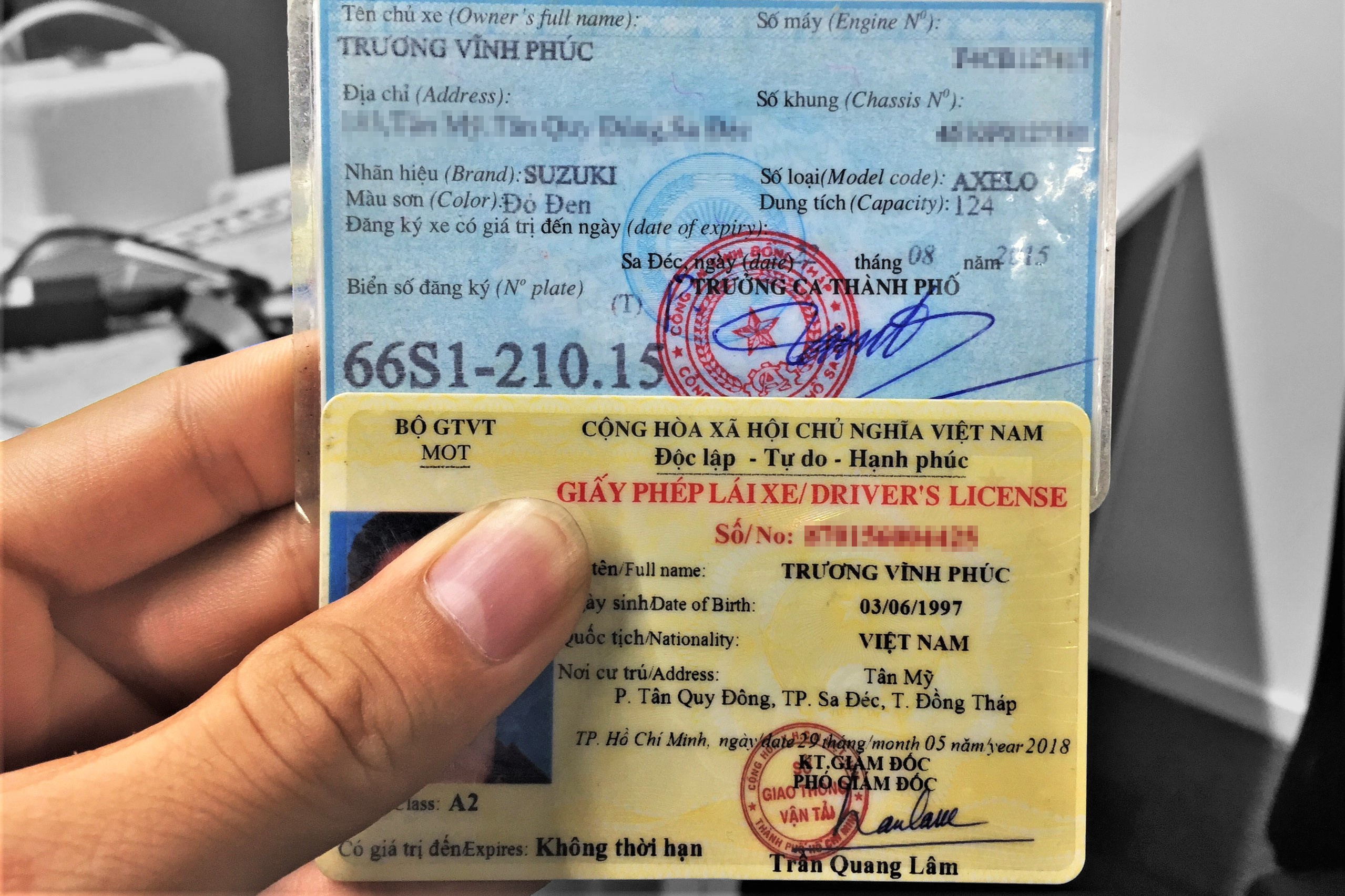 Loi chay xe khong chinh chu co bi CSGT xu phat? hinh anh
