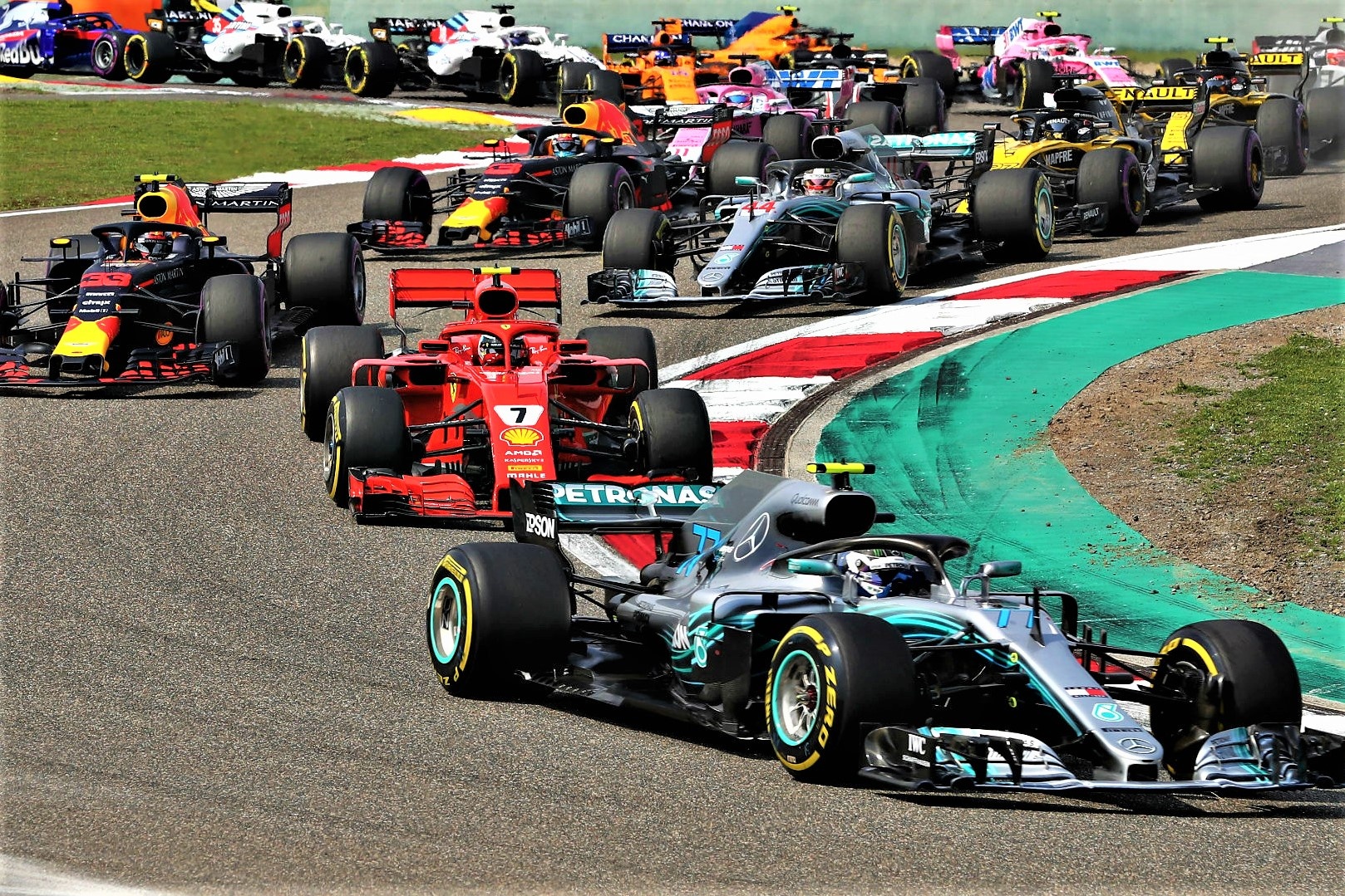 F1 Trung Quoc bi huy vi virus corona hinh anh