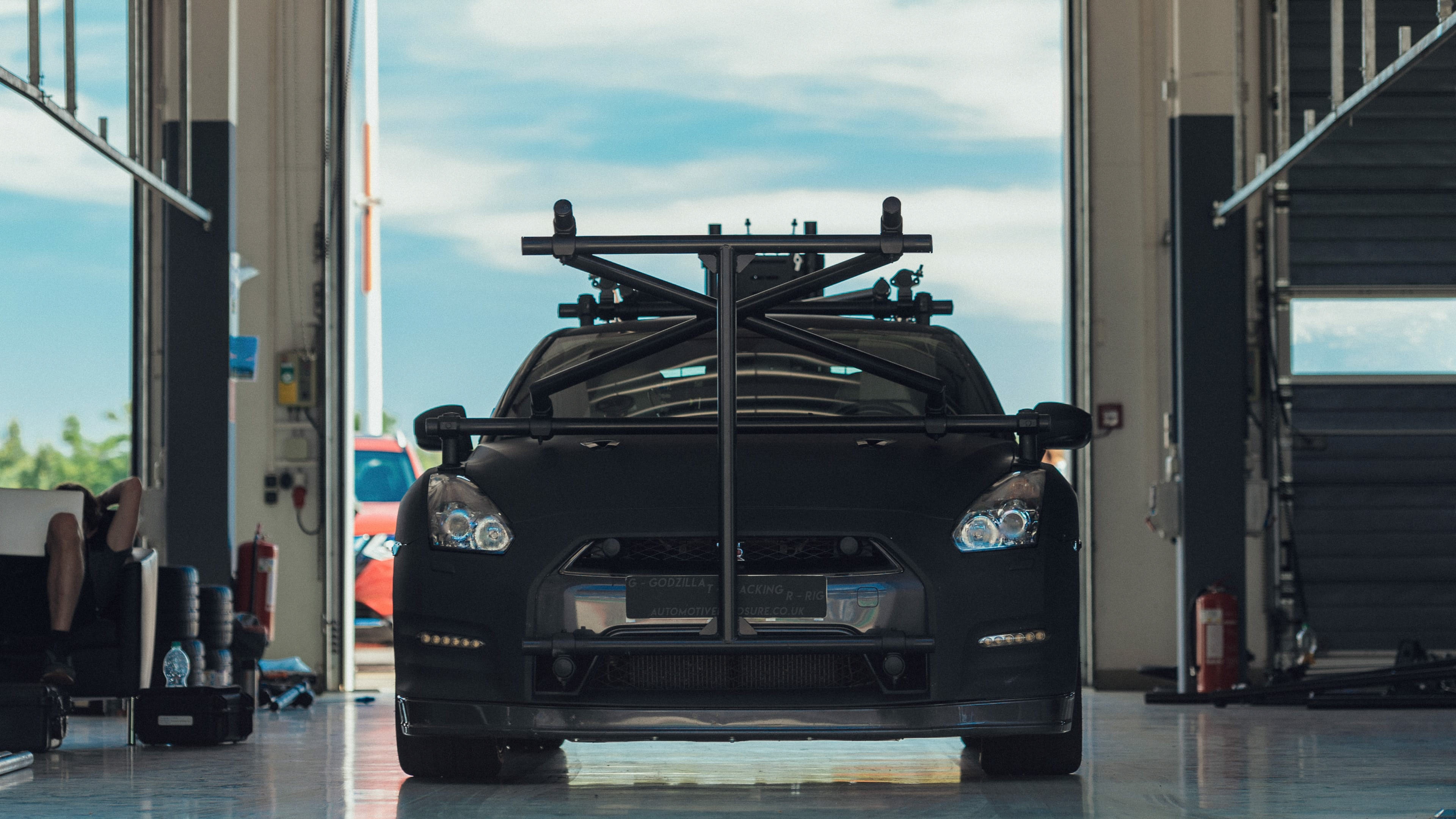 Nissan GT-R phiên bản xe quay phim chuyên dụng ảnh 2 Nissan GT-R phien ban xe quay phim chuyen dung anh 2
