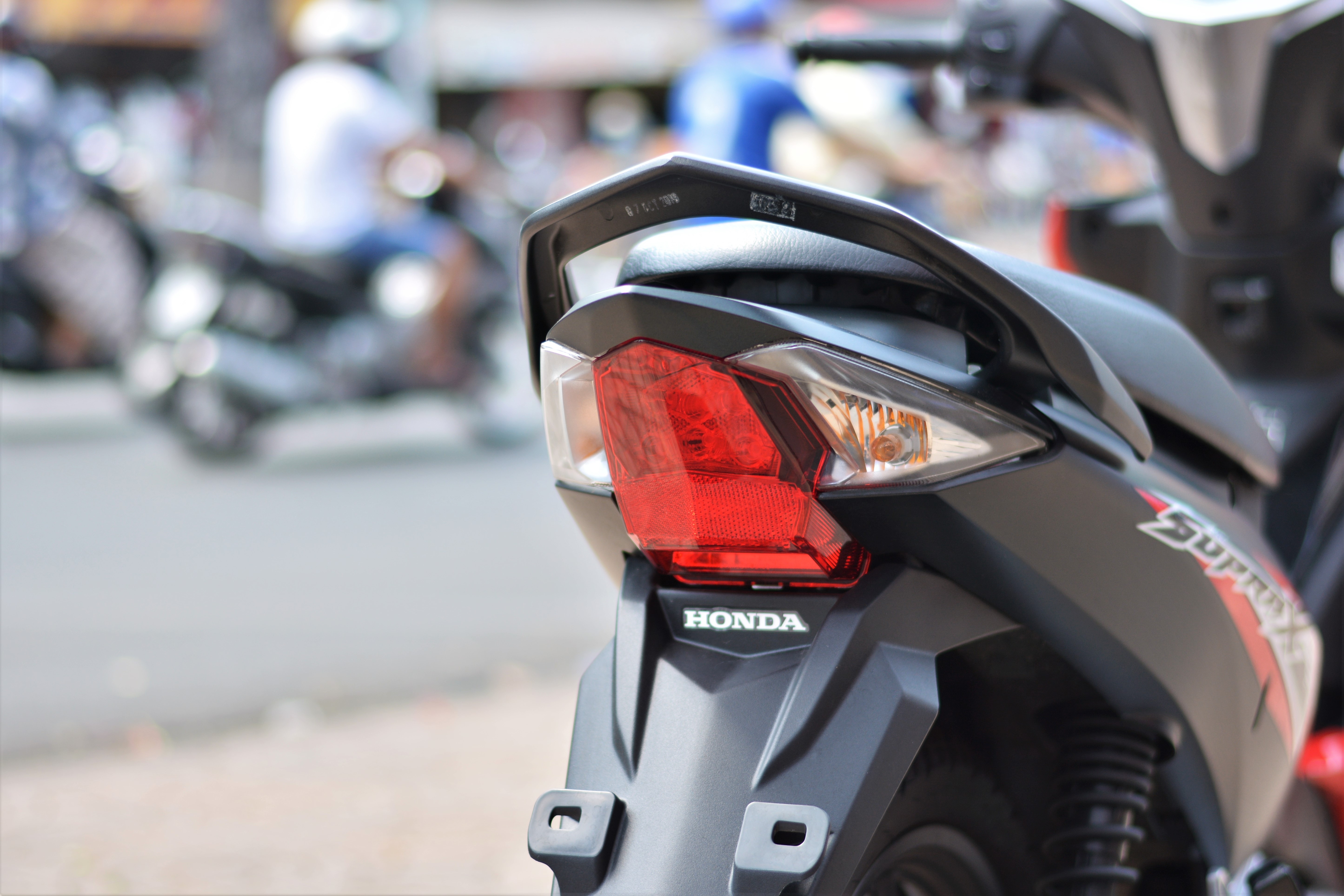 Honda Supra X 125 FI tai VN anh 15