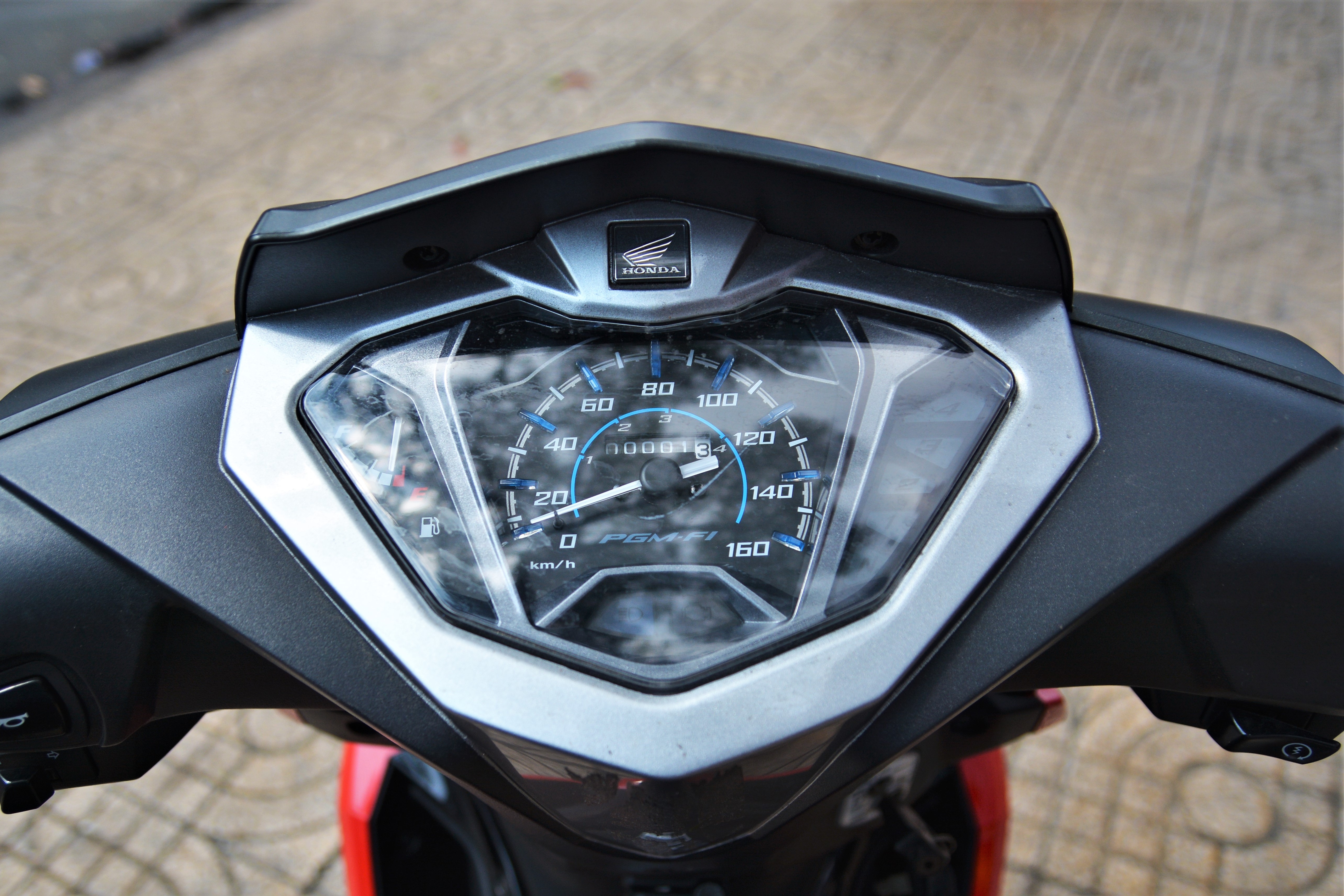 Honda Supra X 125 FI tai VN anh 6
