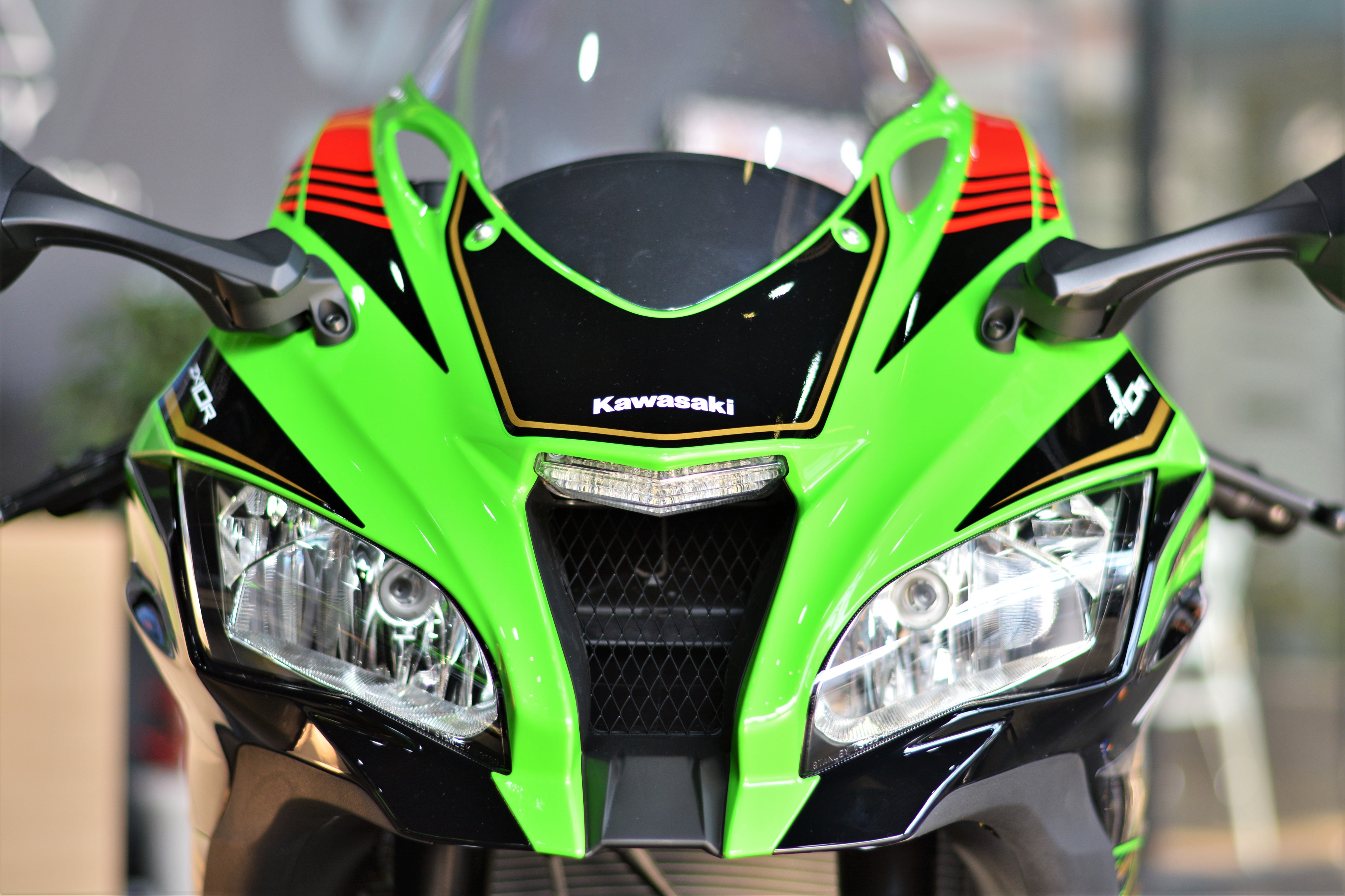 Trai nghiem nhanh Kawasaki Ninja ZX-10R KRT 2020 vua ve Viet Nam hinh anh