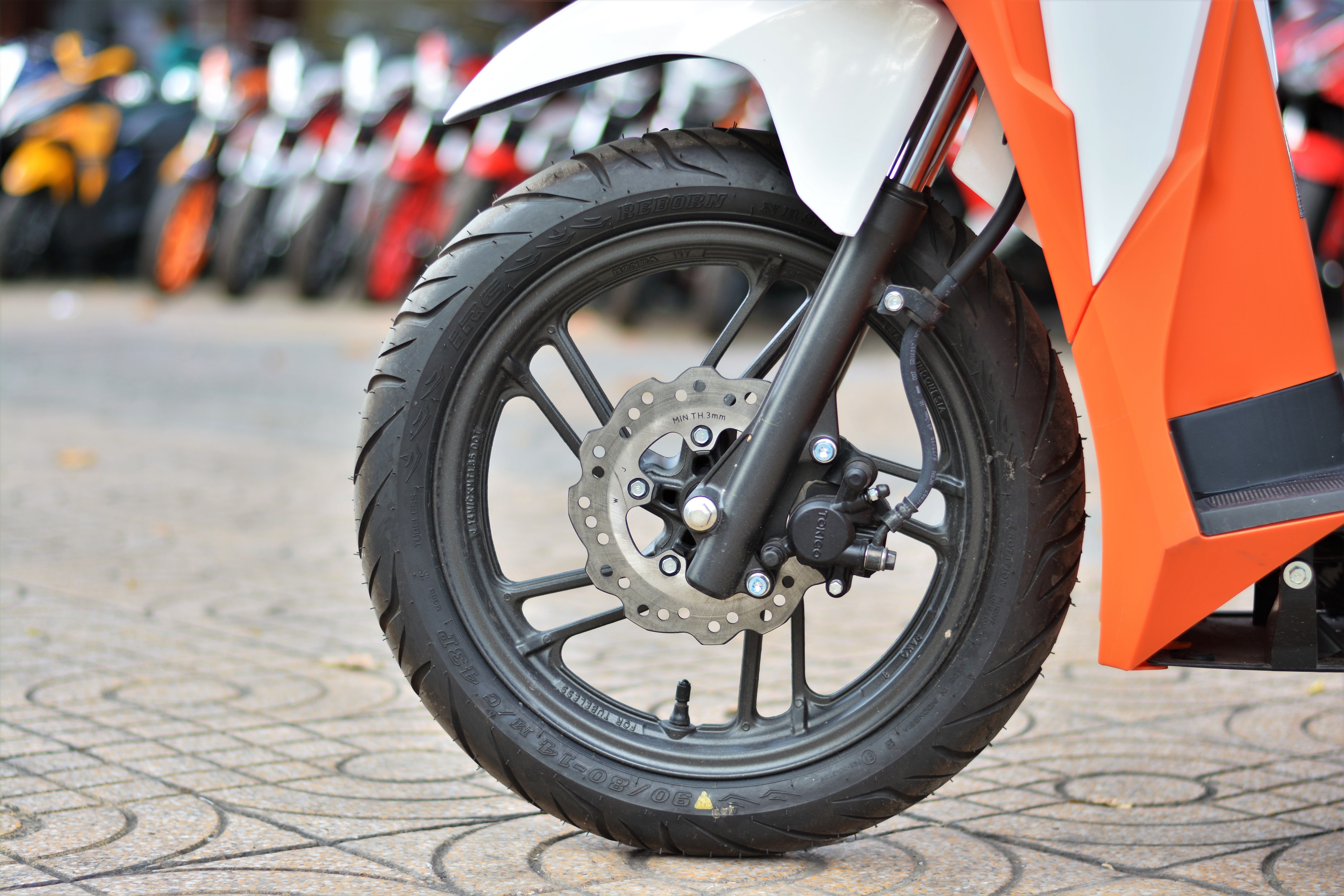 Honda Vario 2020 mau trang cam anh 3