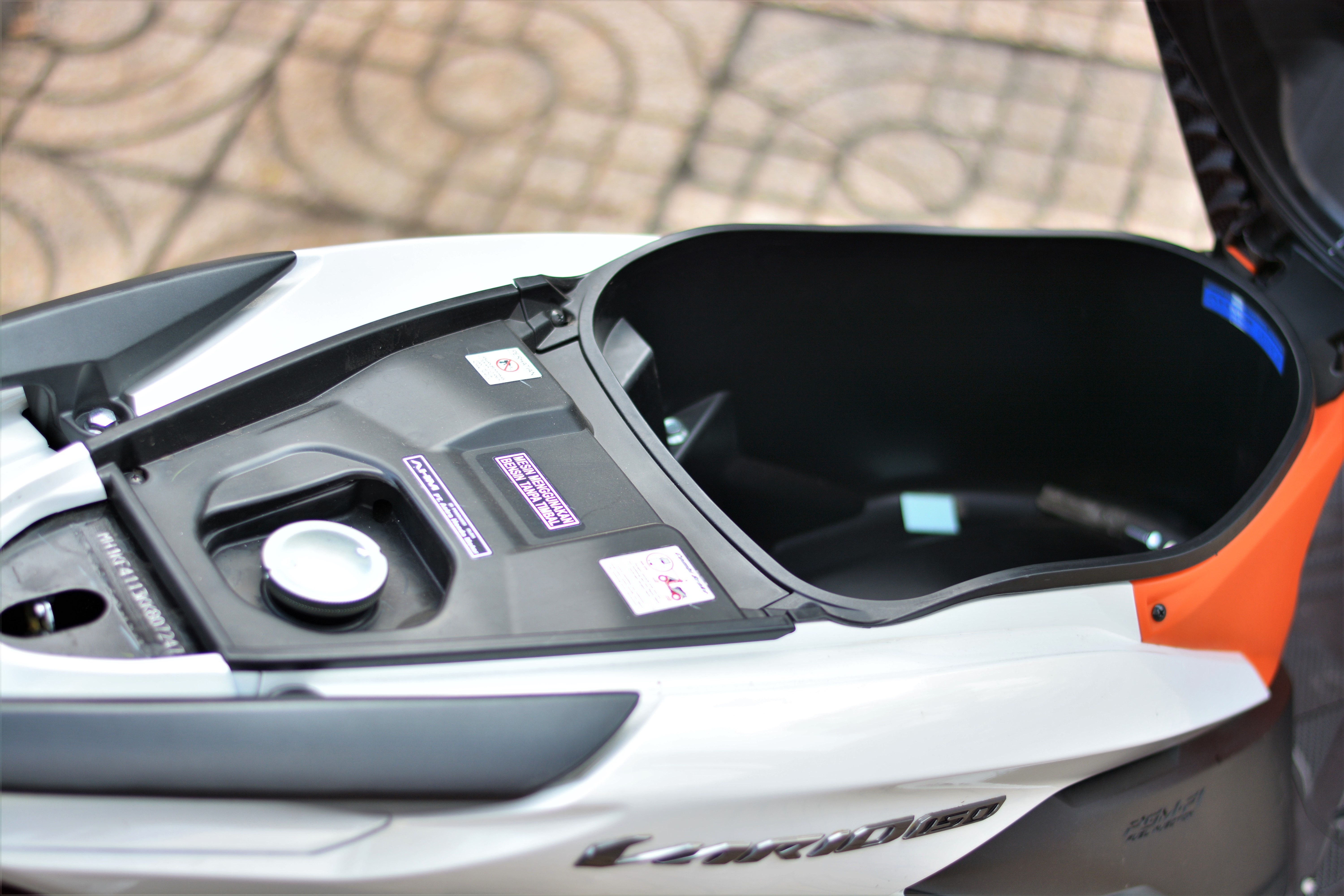 Honda Vario 2020 mau trang cam anh 8