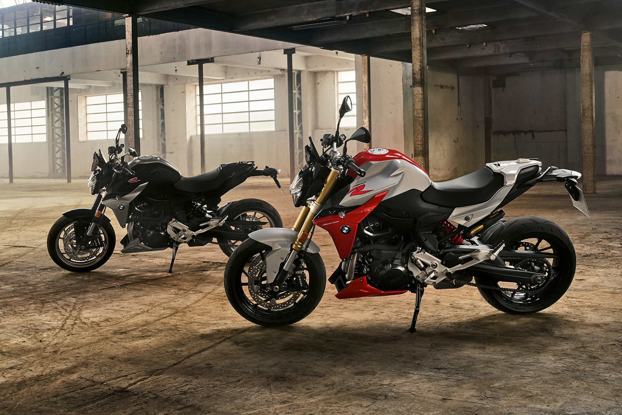 BMW F 900 R va F 900 XR  ra mat anh 2