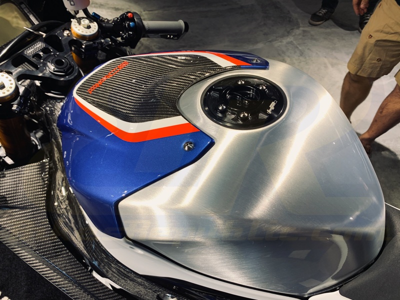 Chi tiet BMW HP4 Race anh 4