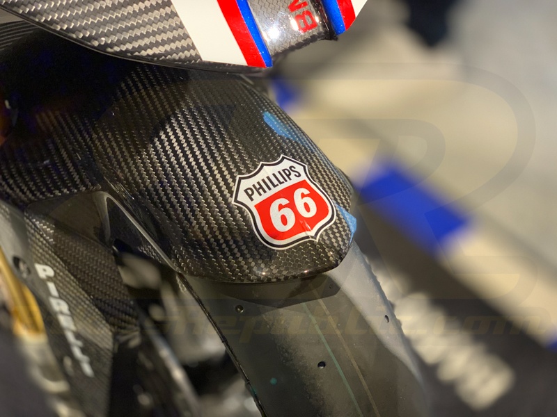 Chi tiet BMW HP4 Race anh 9