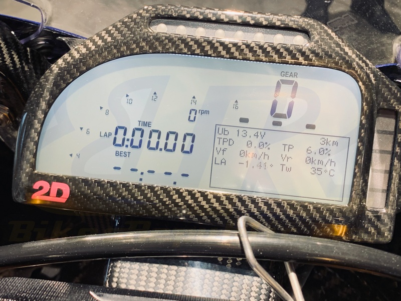 Chi tiet BMW HP4 Race anh 6