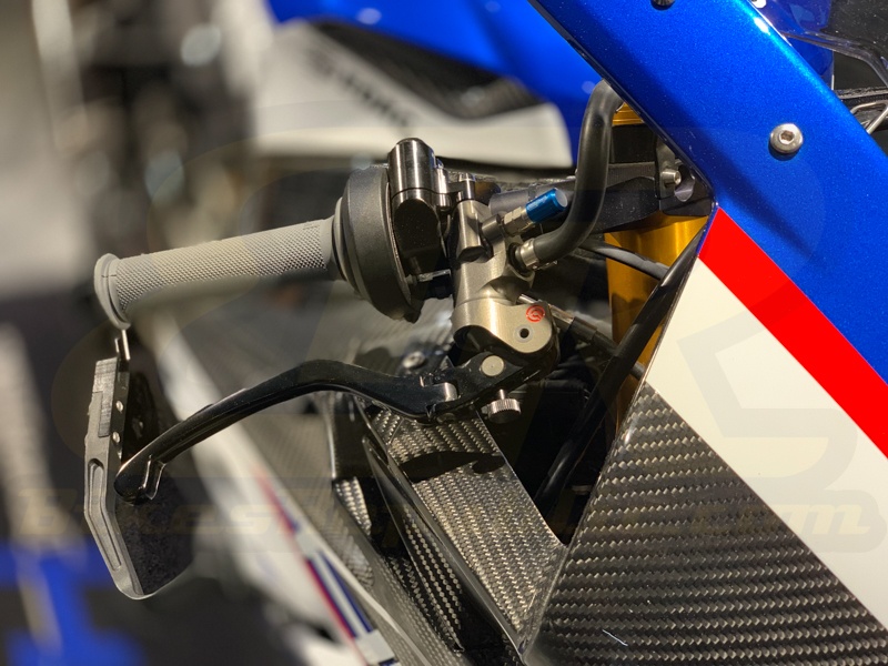 Chi tiet BMW HP4 Race anh 12