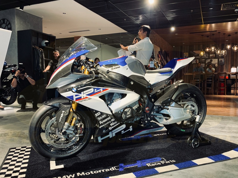Chi tiet BMW HP4 Race anh 1