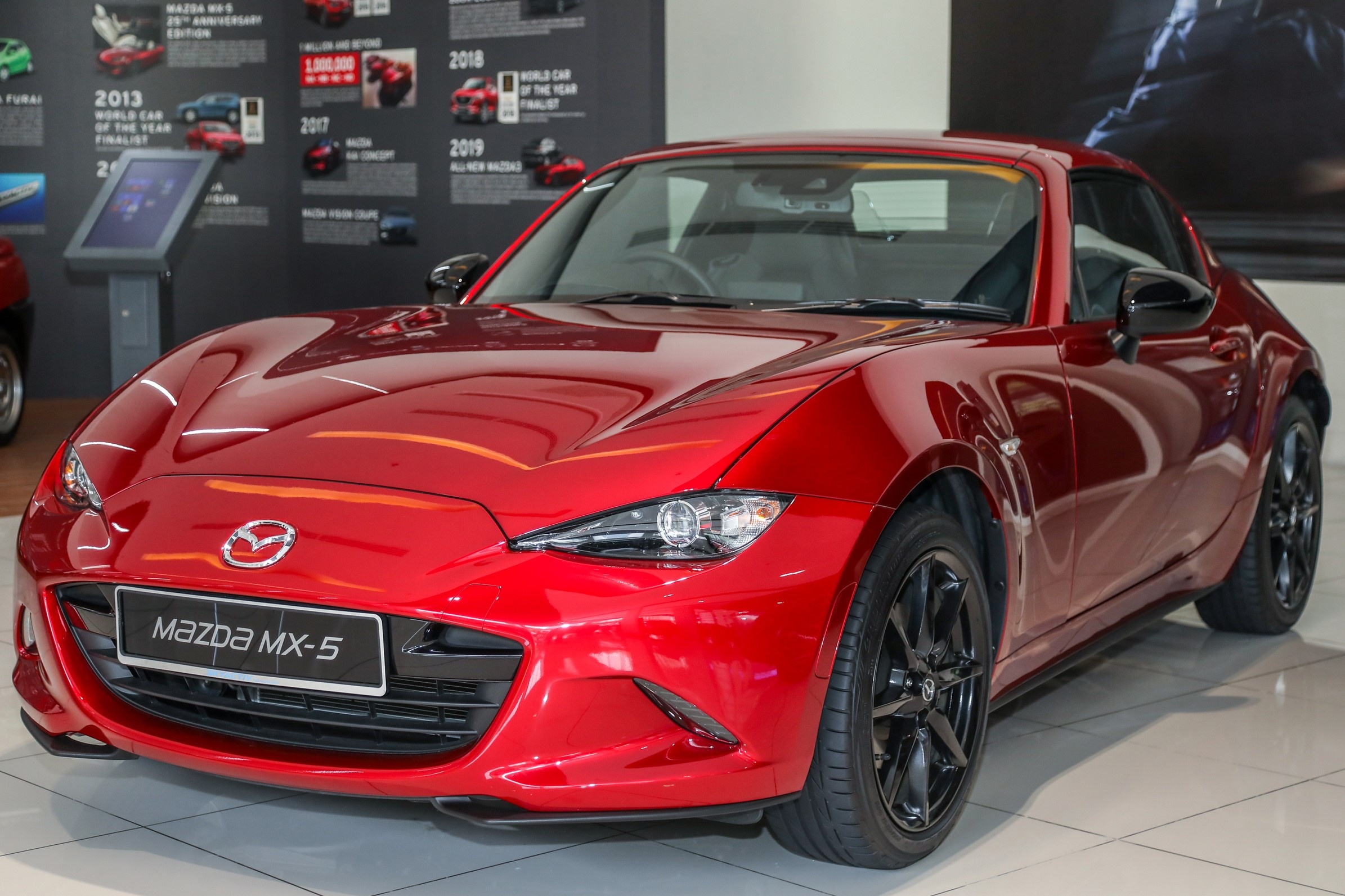Mazda MX-5 RF 2020 ảnh 1 Mazda MX-5 RF 2020 anh 1