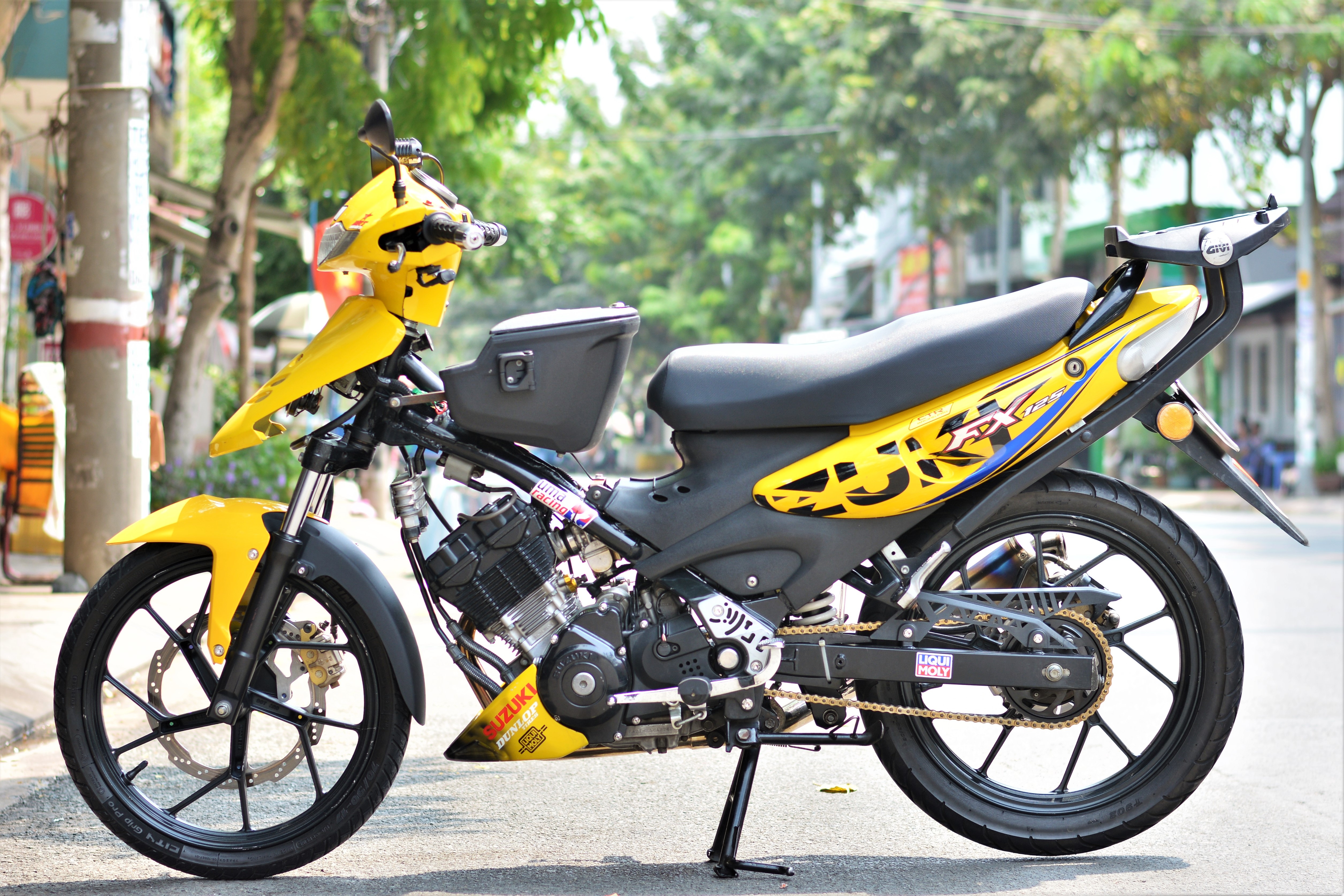 Suzuki FX độ cực chất của dân chơi Sài Gòn ảnh 2 Suzuki FX do cuc chat cua dan choi Sai Gon anh 2