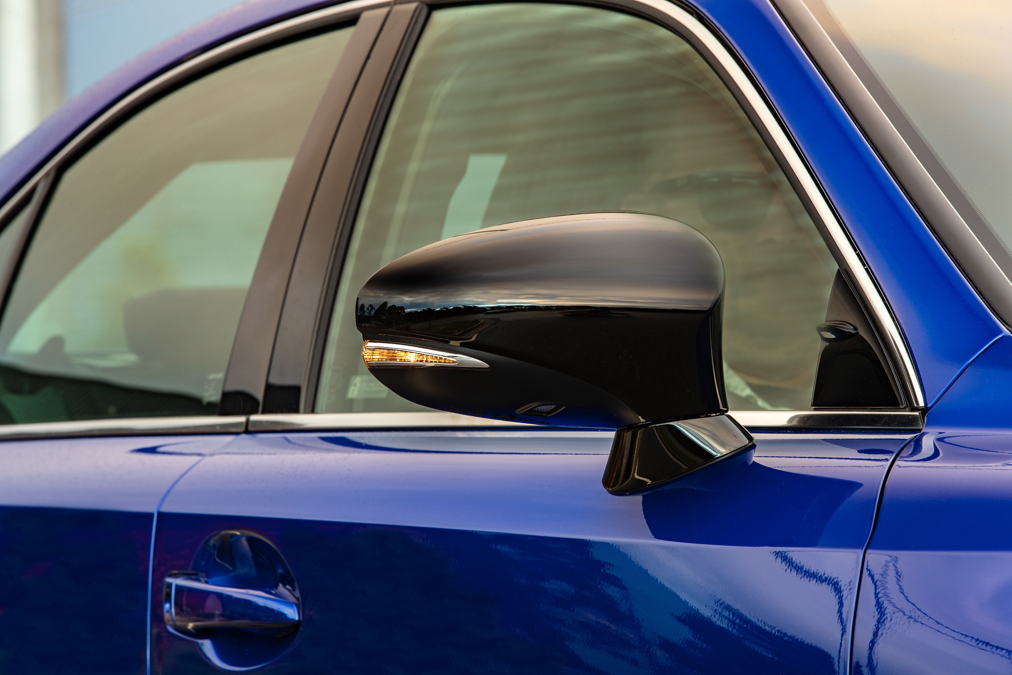 Lexus IS 300 & 350 ra mat phien ban dac biet anh 4