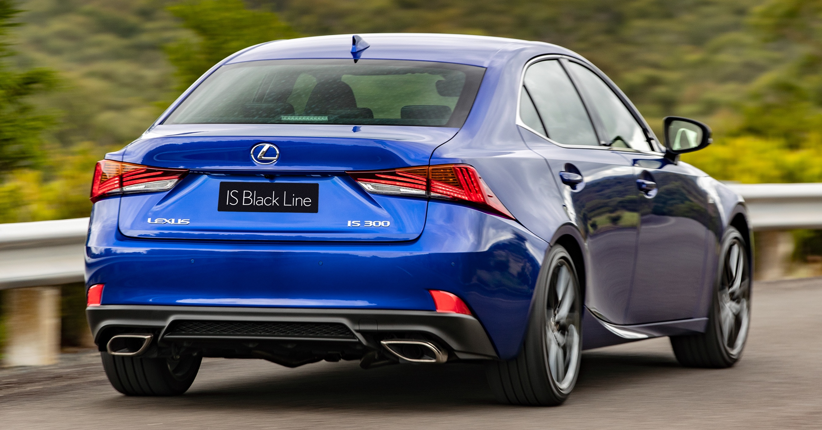 Lexus IS 300 & 350 ra mat phien ban dac biet anh 9