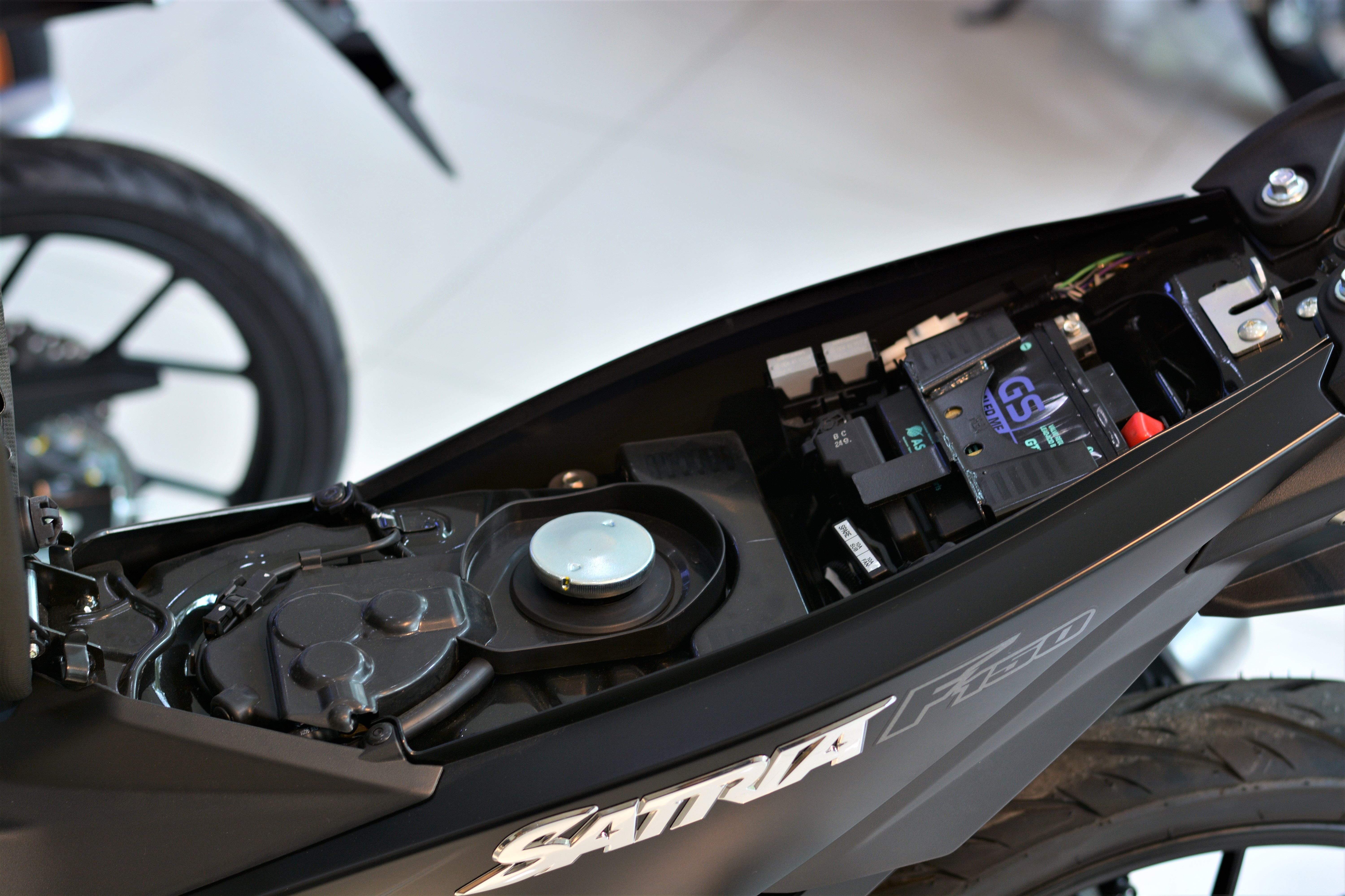 Suzuki Satria F150 chinh hang tai VN anh 9