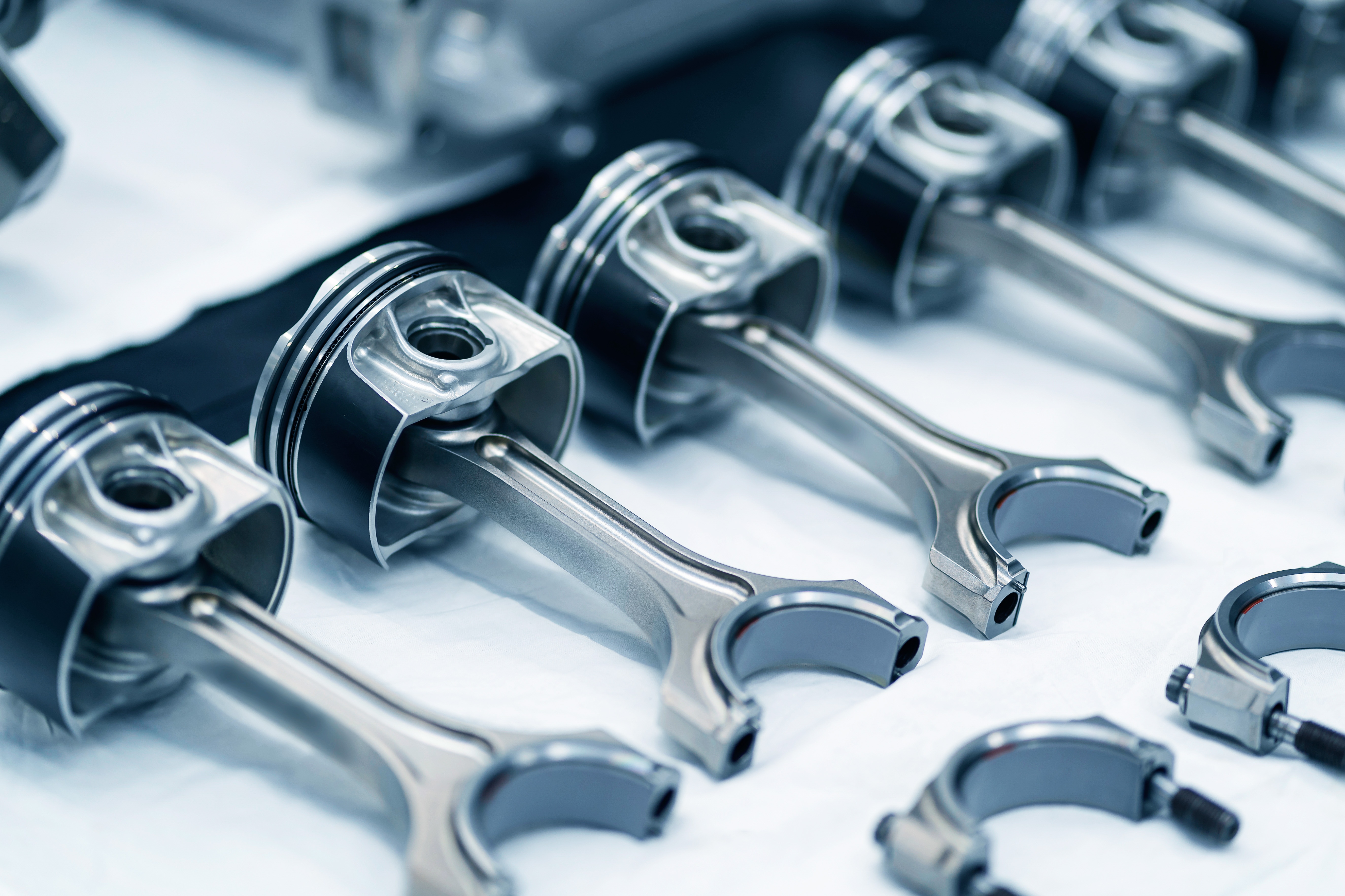 Aston Martin sản xuất động cơ mạnh hơn 700 mã lực ảnh 3 Aston Martin san xuat dong co manh hon 700 ma luc anh 3