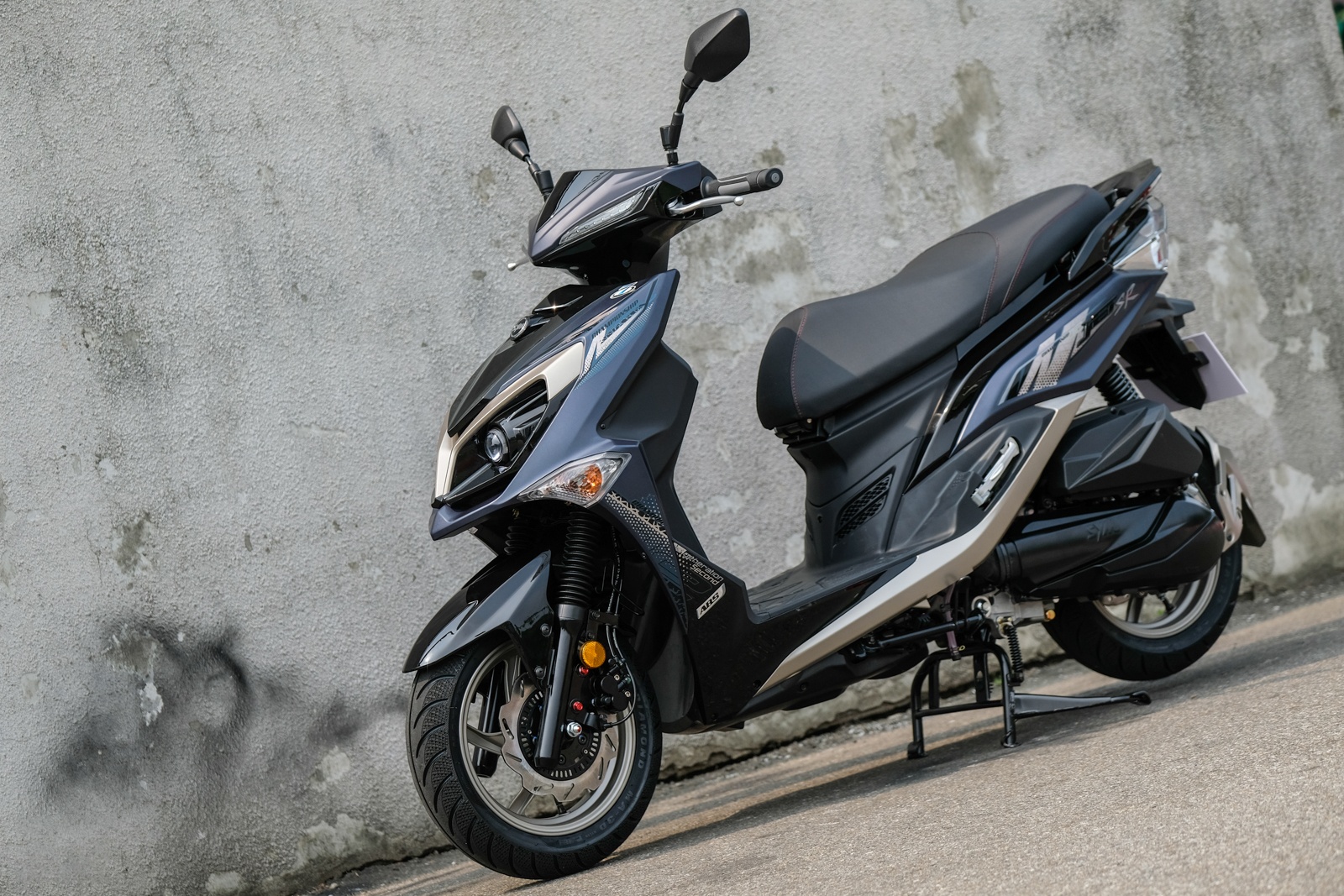 Ra mat SYM JET SR anh 1