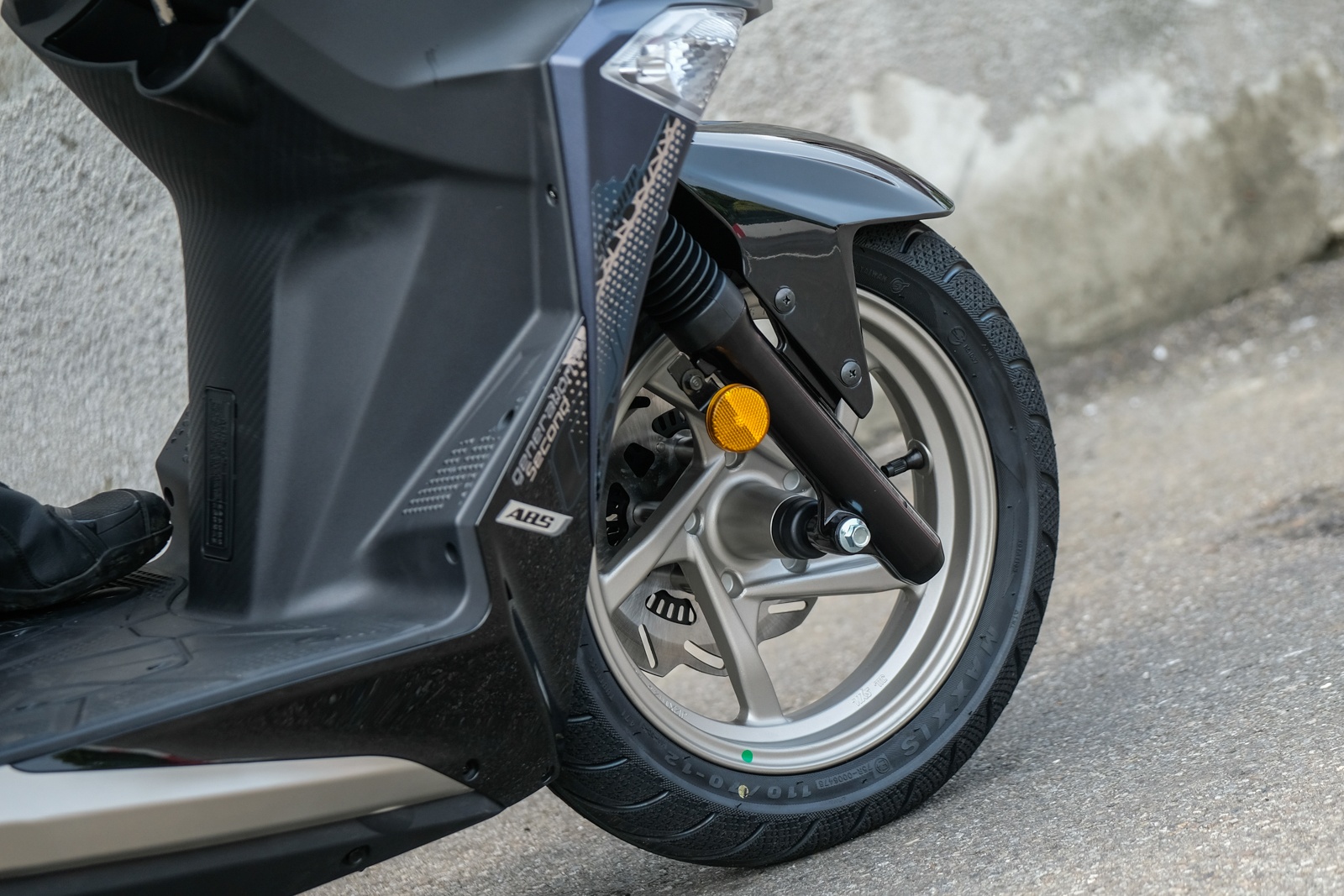 Ra mat SYM JET SR anh 3