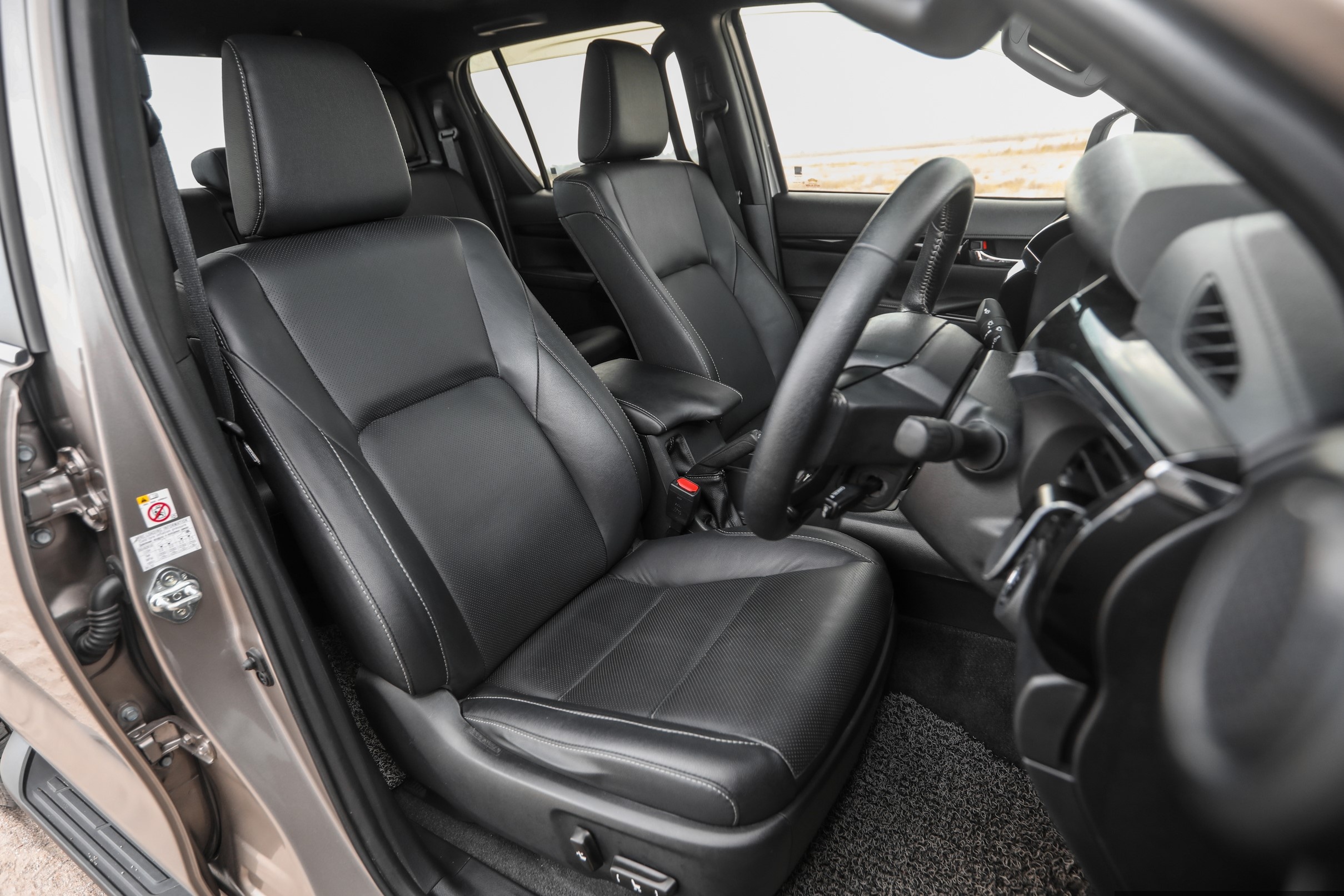 Ra mắt Toyota Hilux thế hệ mới ảnh 5 Ra mat Toyota Hilux the he moi anh 5