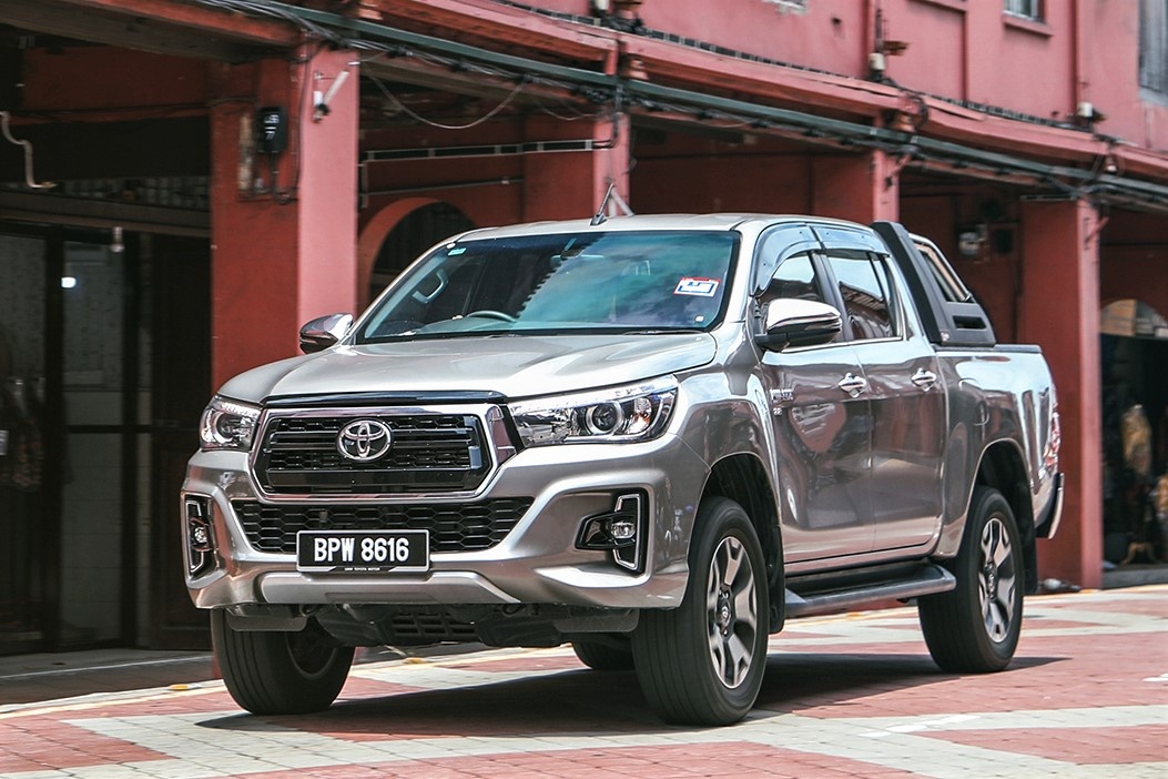 Ra mat Toyota Hilux the he moi - thay doi dien mao, tinh chinh dong co hinh anh