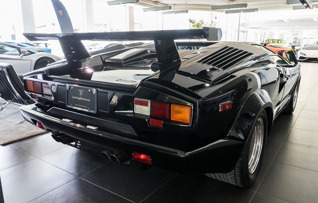 Lamborghini Countach qua su dung duoc rao ban voi gia gan 570.000 USD anh 3