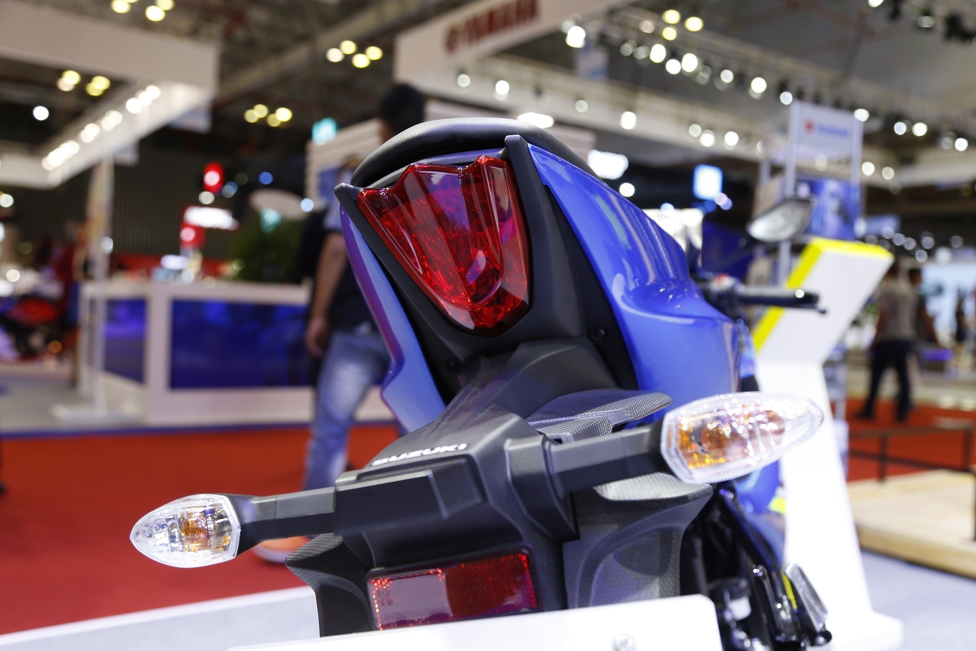 Sportbike 150 cc chon Yamaha YZF-R15 hay Suzuki GSX-R150 anh 6