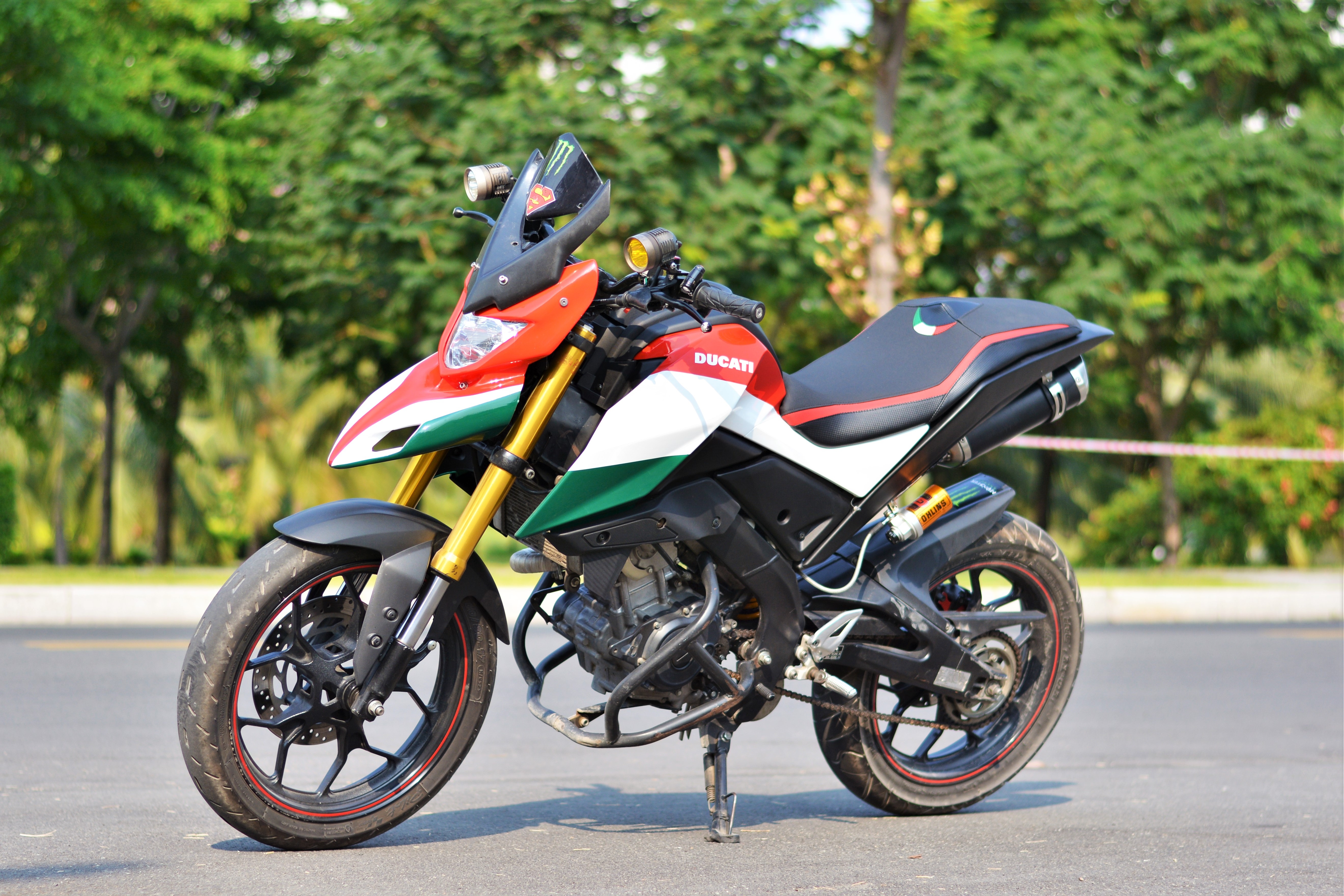 Yamaha TFX biến hóa thành Ducati Hypermotard độc nhất VN ảnh 1 Yamaha TFX bien hoa thanh Ducati Hypermotard doc nhat VN anh 1