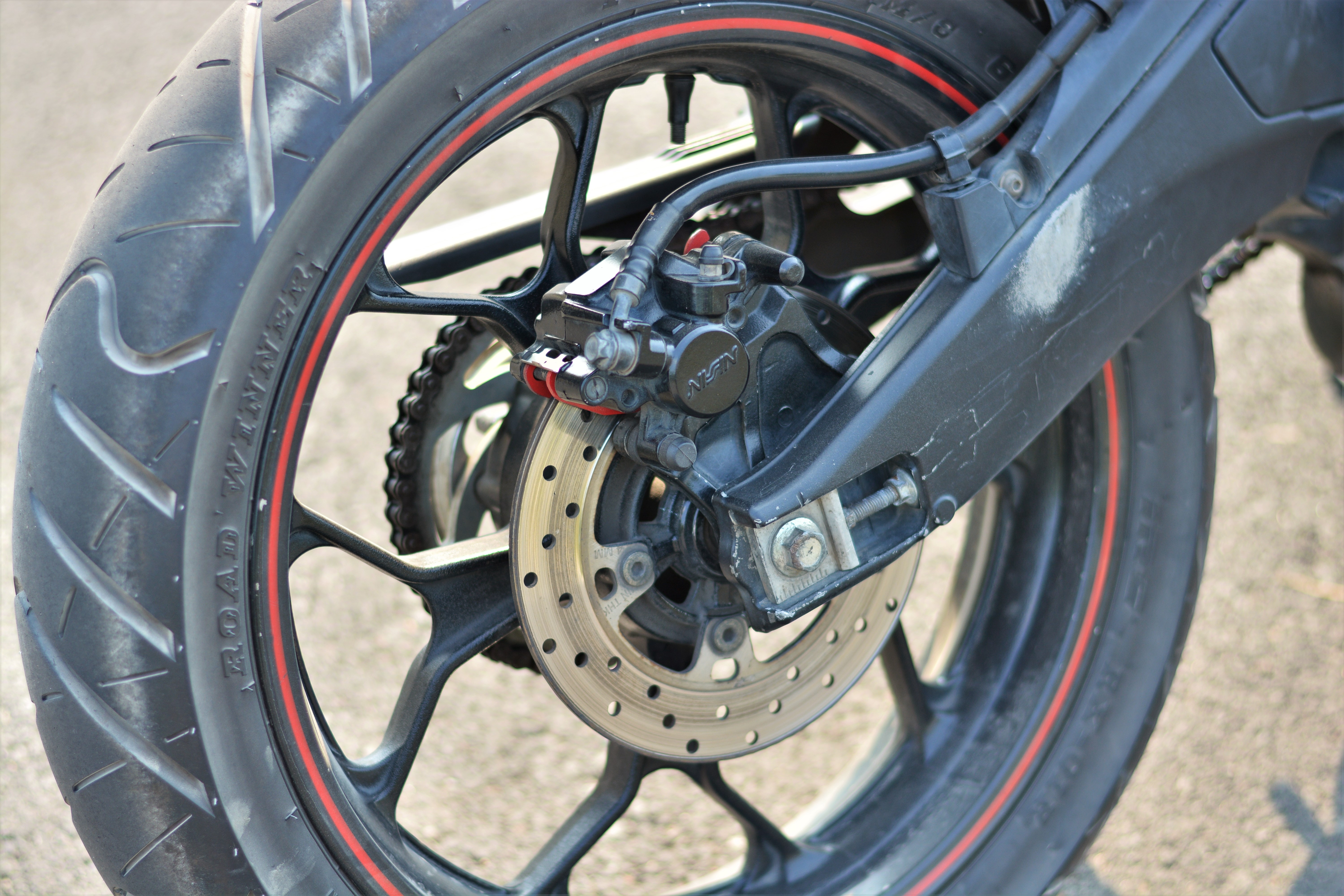 Yamaha TFX biến hóa thành Ducati Hypermotard độc nhất VN ảnh 11 Yamaha TFX bien hoa thanh Ducati Hypermotard doc nhat VN anh 11
