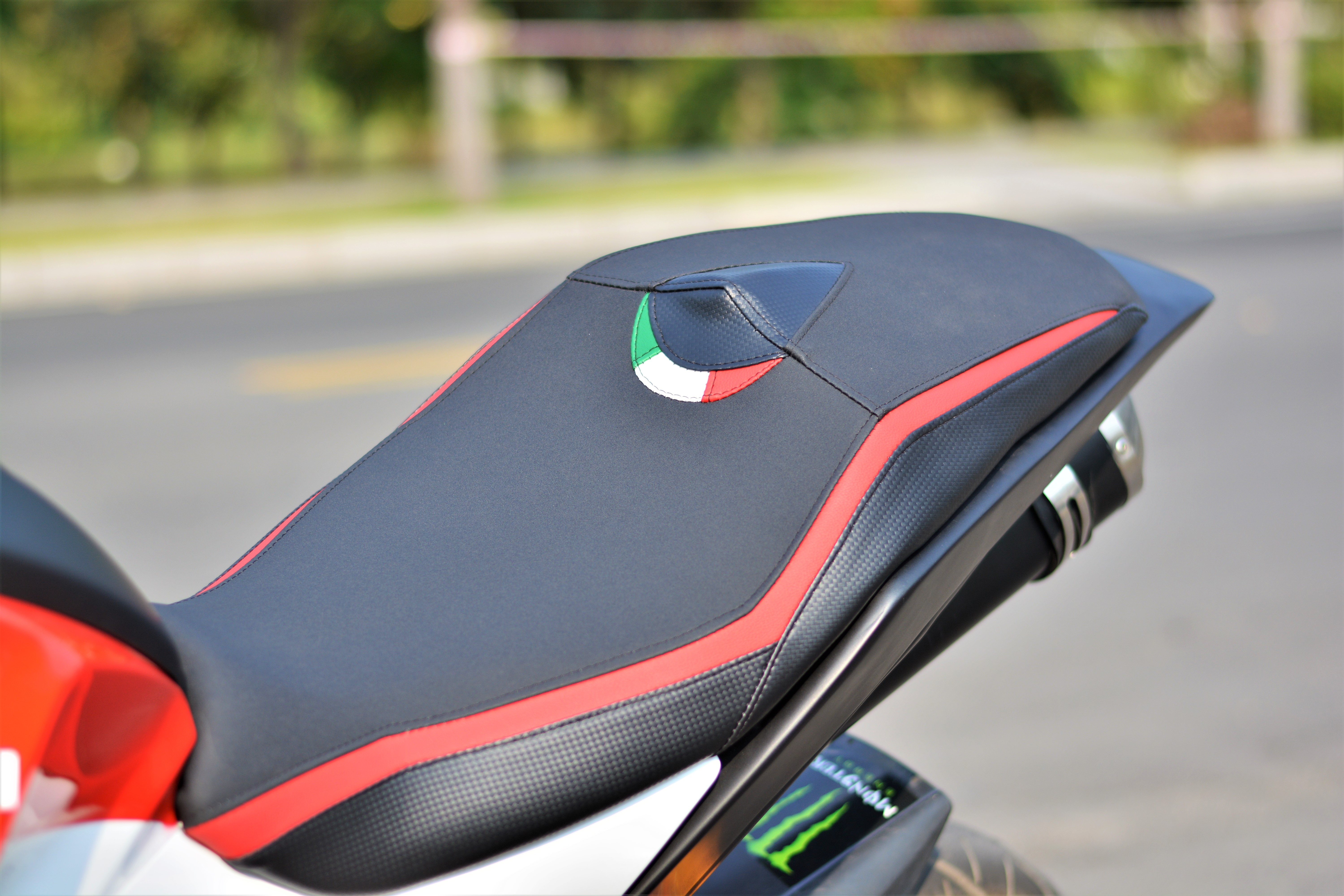 Yamaha TFX biến hóa thành Ducati Hypermotard độc nhất VN ảnh 5 Yamaha TFX bien hoa thanh Ducati Hypermotard doc nhat VN anh 5
