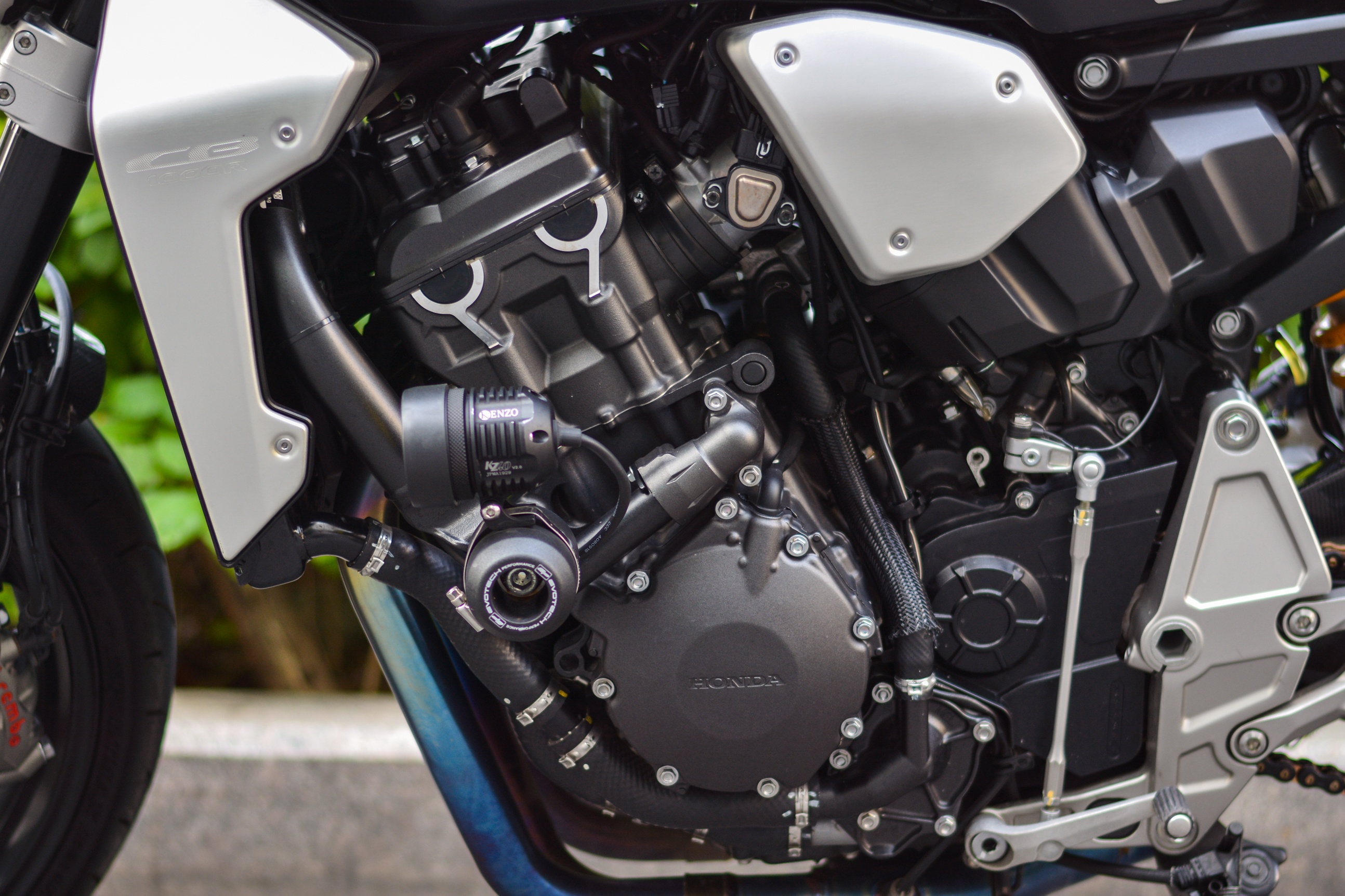 Honda CB1000R voi goi do 200 trieu anh 10