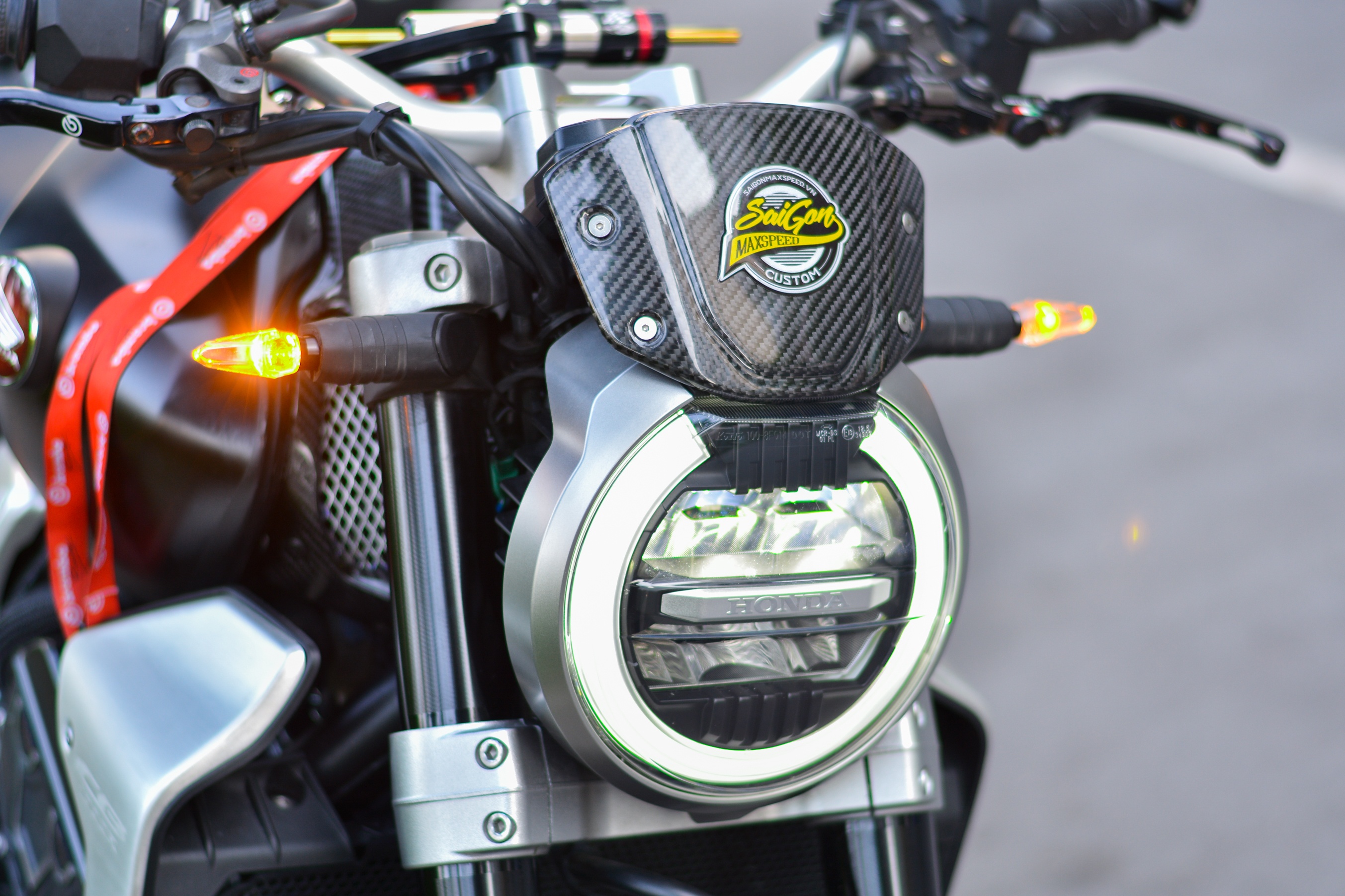 Honda CB1000R voi goi do 200 trieu anh 3