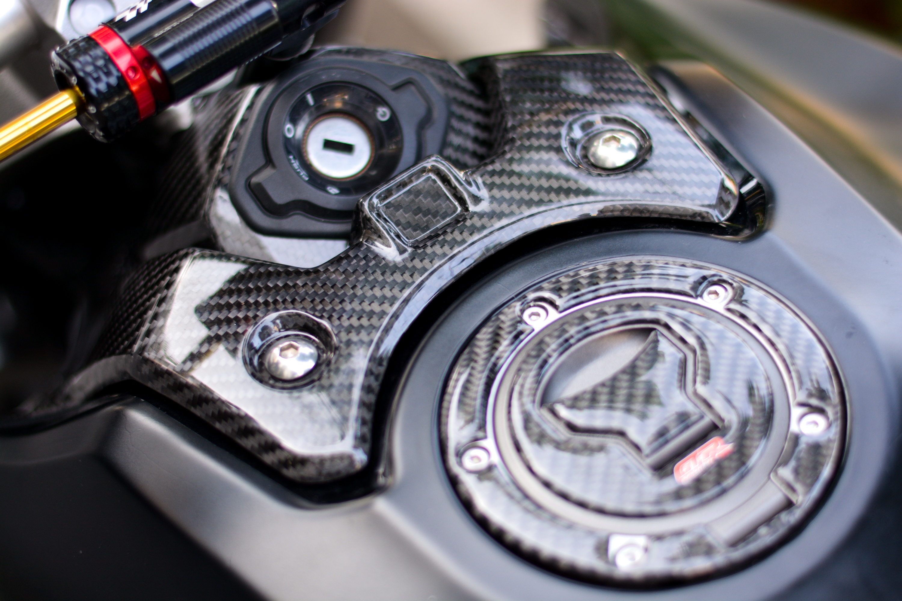 Honda CB1000R voi goi do 200 trieu anh 7