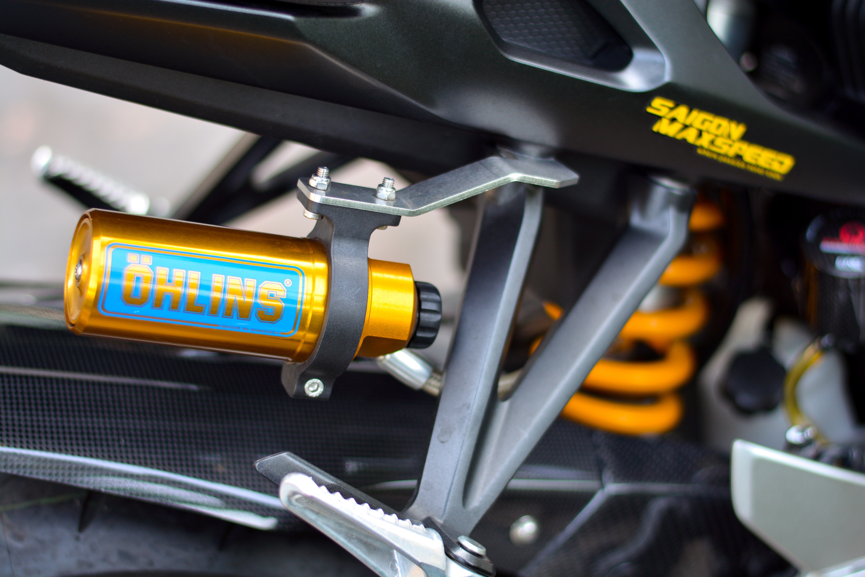 Honda CB1000R voi goi do 200 trieu anh 11