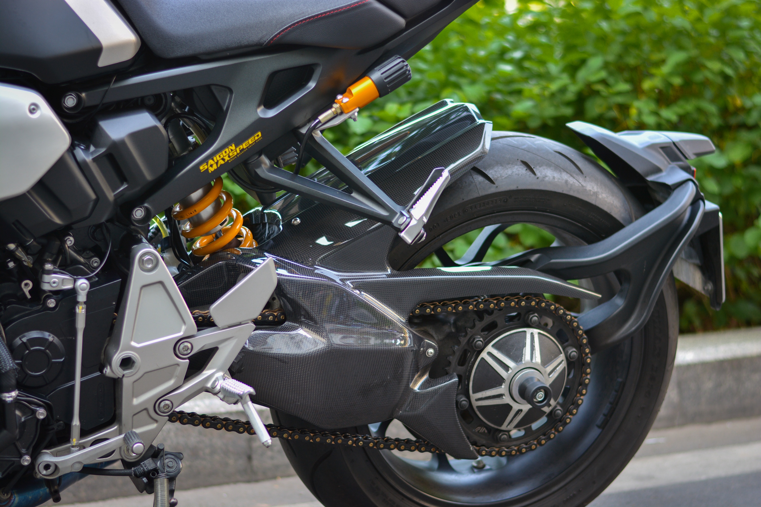 Honda CB1000R voi goi do 200 trieu anh 12