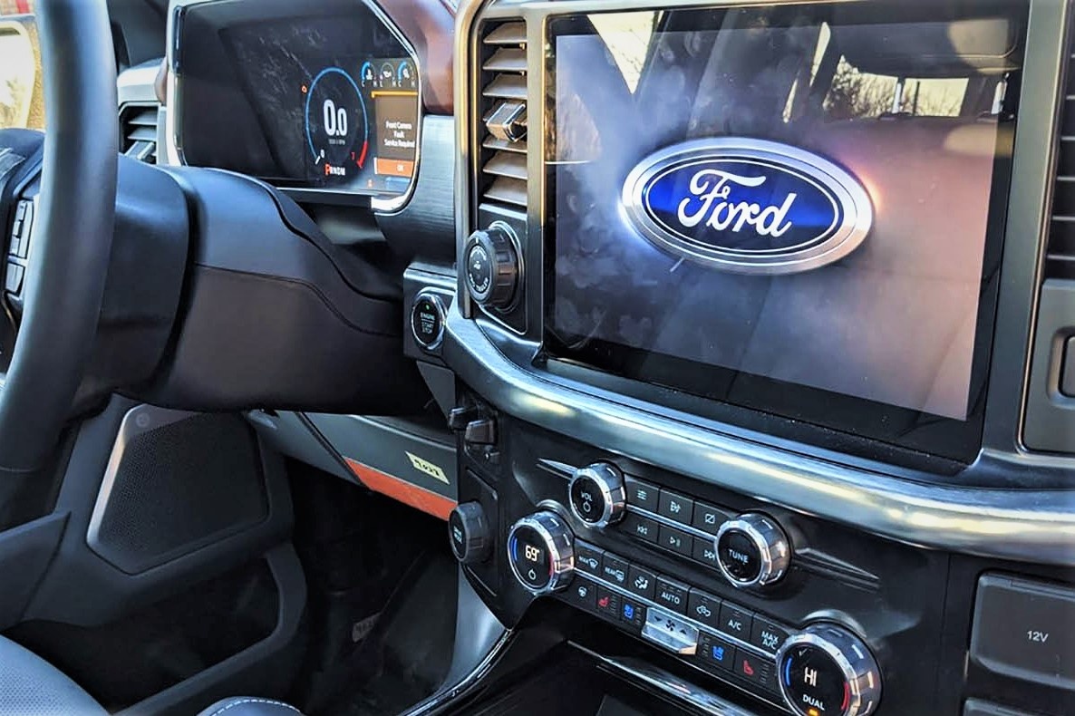 Lo anh noi that Ford F-150 2021 - dong ho dien tu, man hinh lon hinh anh