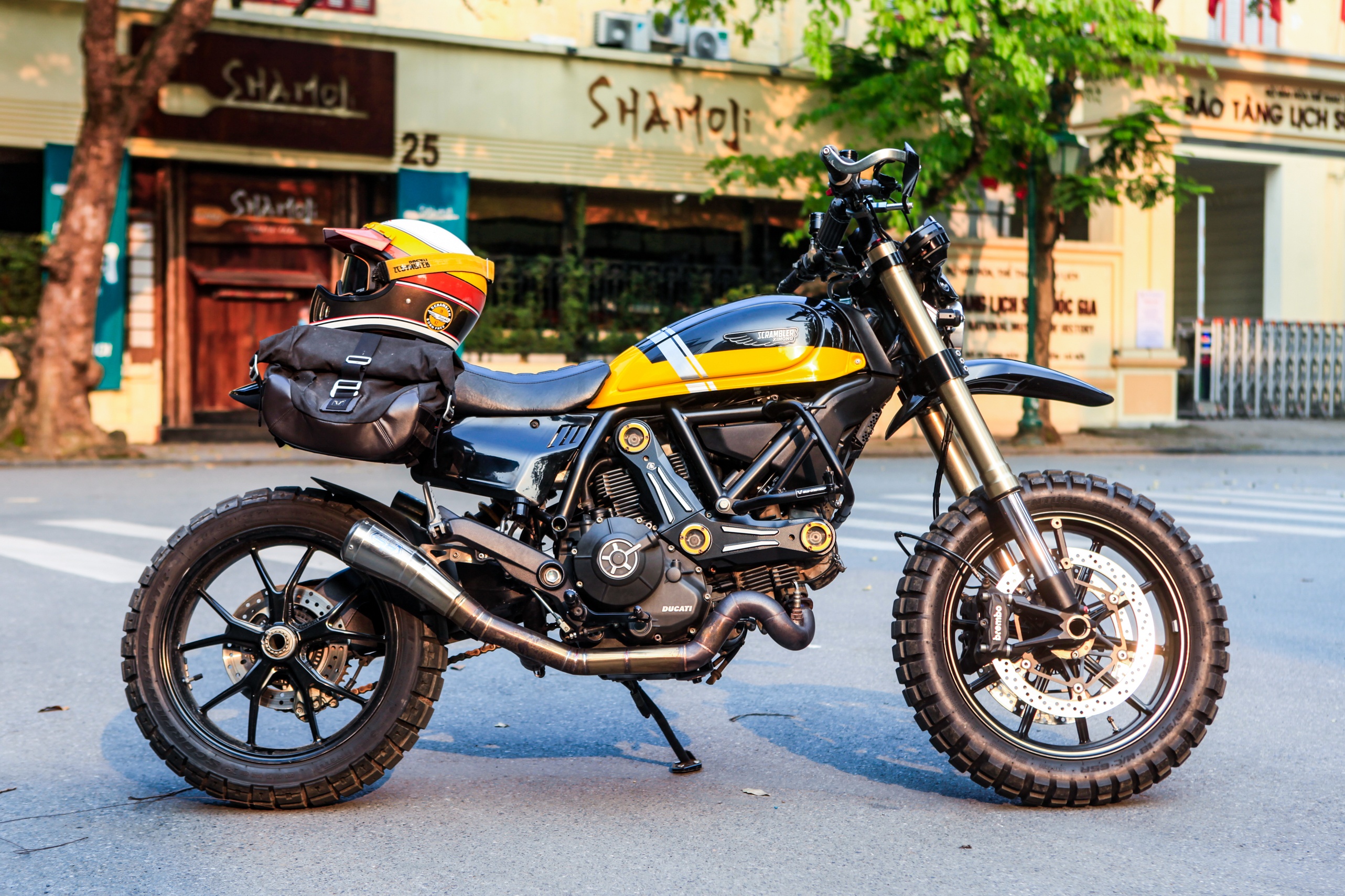 Ducati Scrambler Icon của biker Việt thắng cuộc thi độ xe thế giới ảnh 2 Ducati Scrambler Icon cua biker Viet thang cuoc thi do xe the gioi anh 2