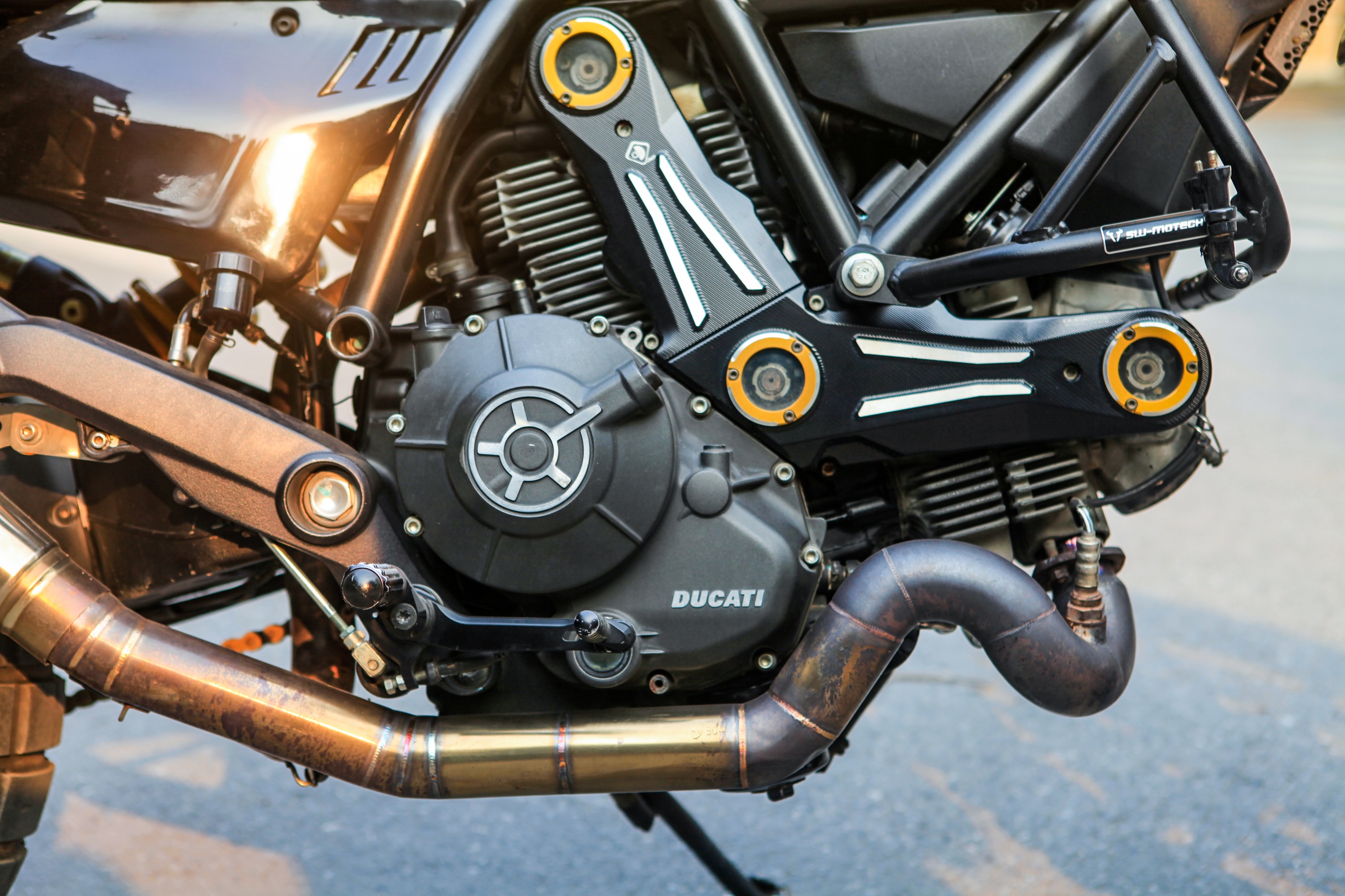 Ducati Scrambler Icon của biker Việt thắng cuộc thi độ xe thế giới ảnh 10 Ducati Scrambler Icon cua biker Viet thang cuoc thi do xe the gioi anh 10